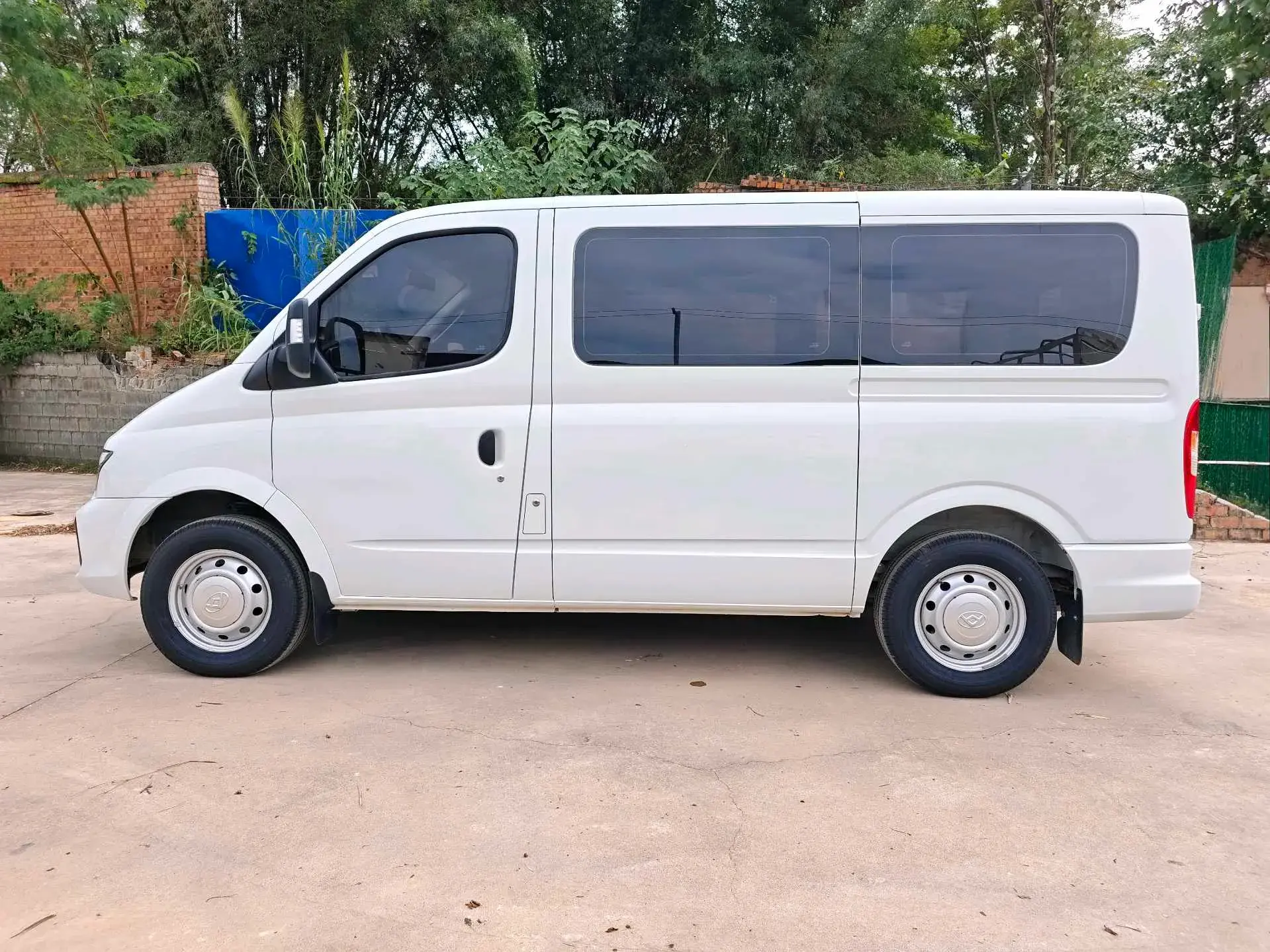 2024 MAXUS XINTU thumbnail 2