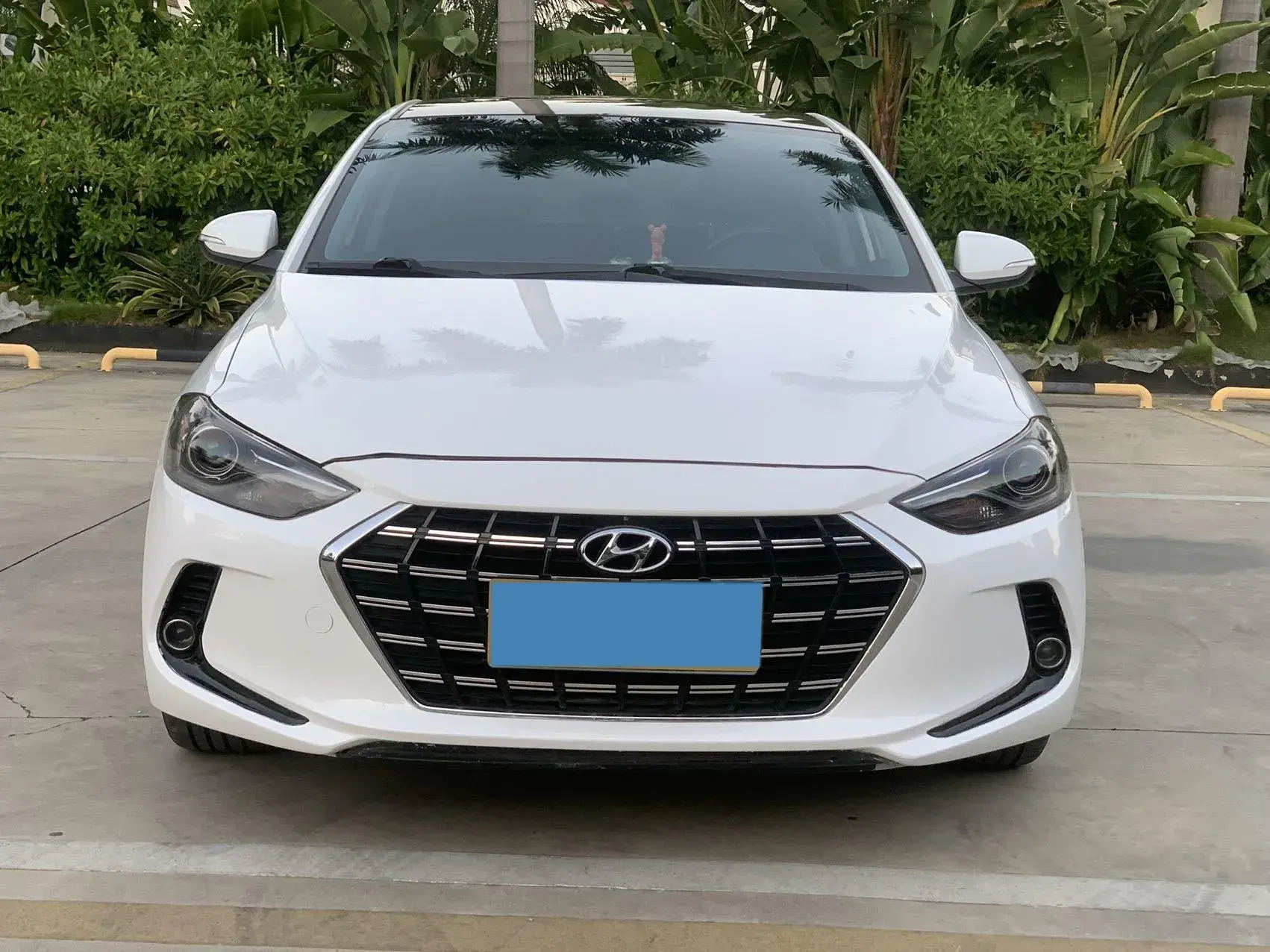 2019 HYUNDAI ELANTRA thumbnail 2