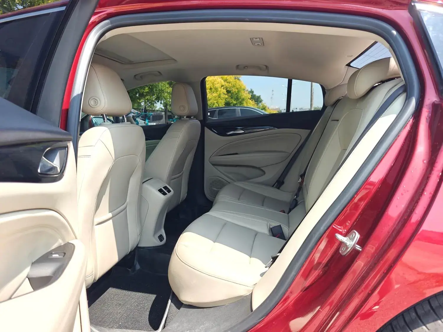 2020 BUICK REGAL thumbnail 3