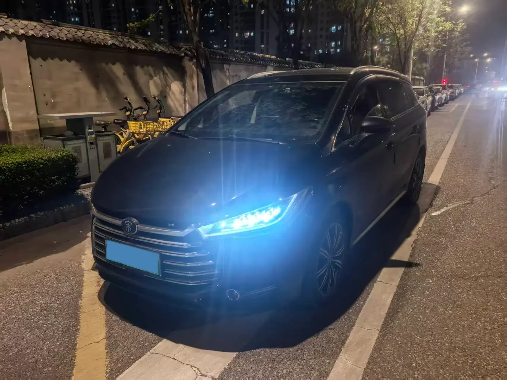 2019 BYD SONG view 1
