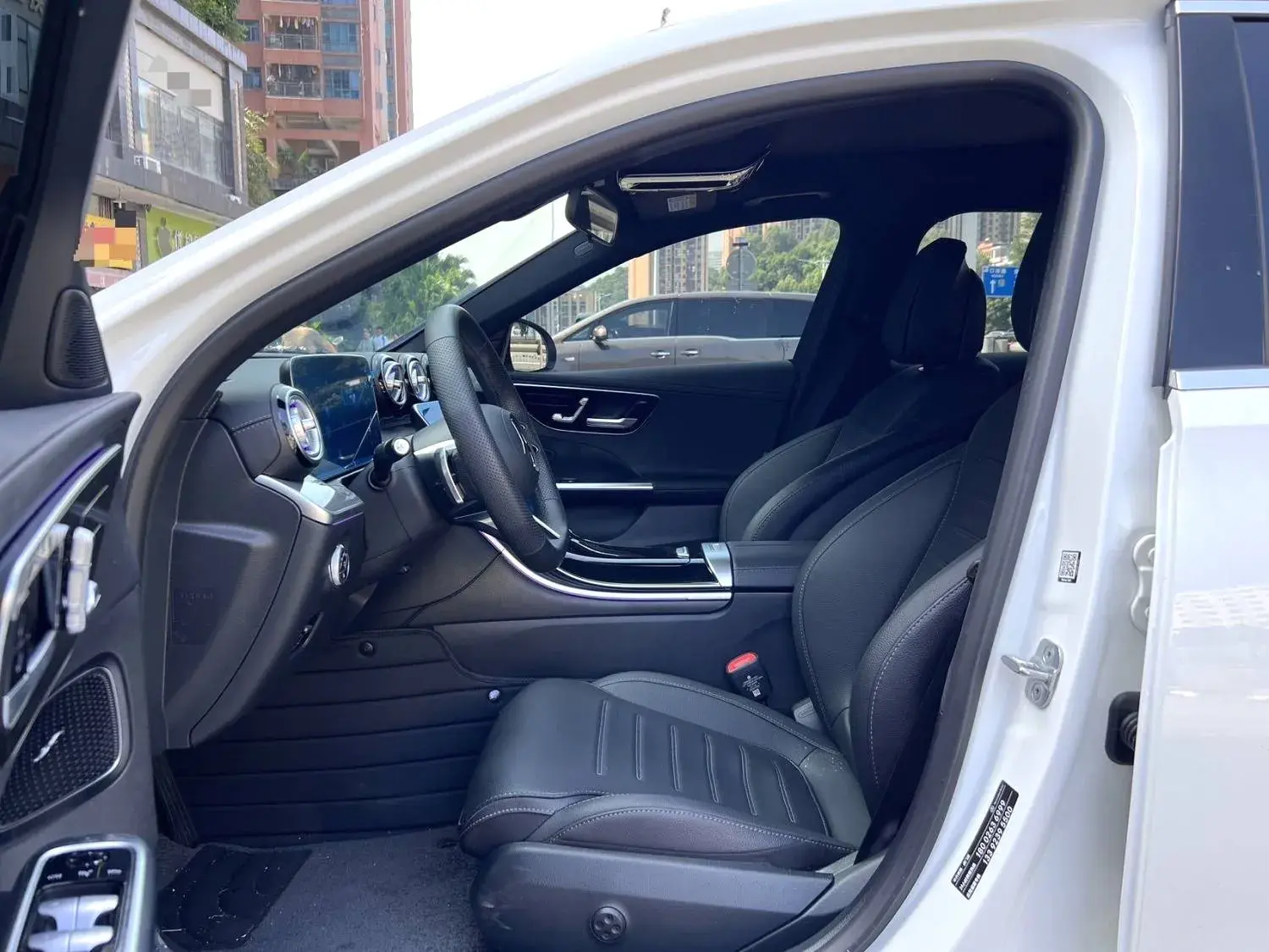 2025 MERCEDES-BENZ C thumbnail 4