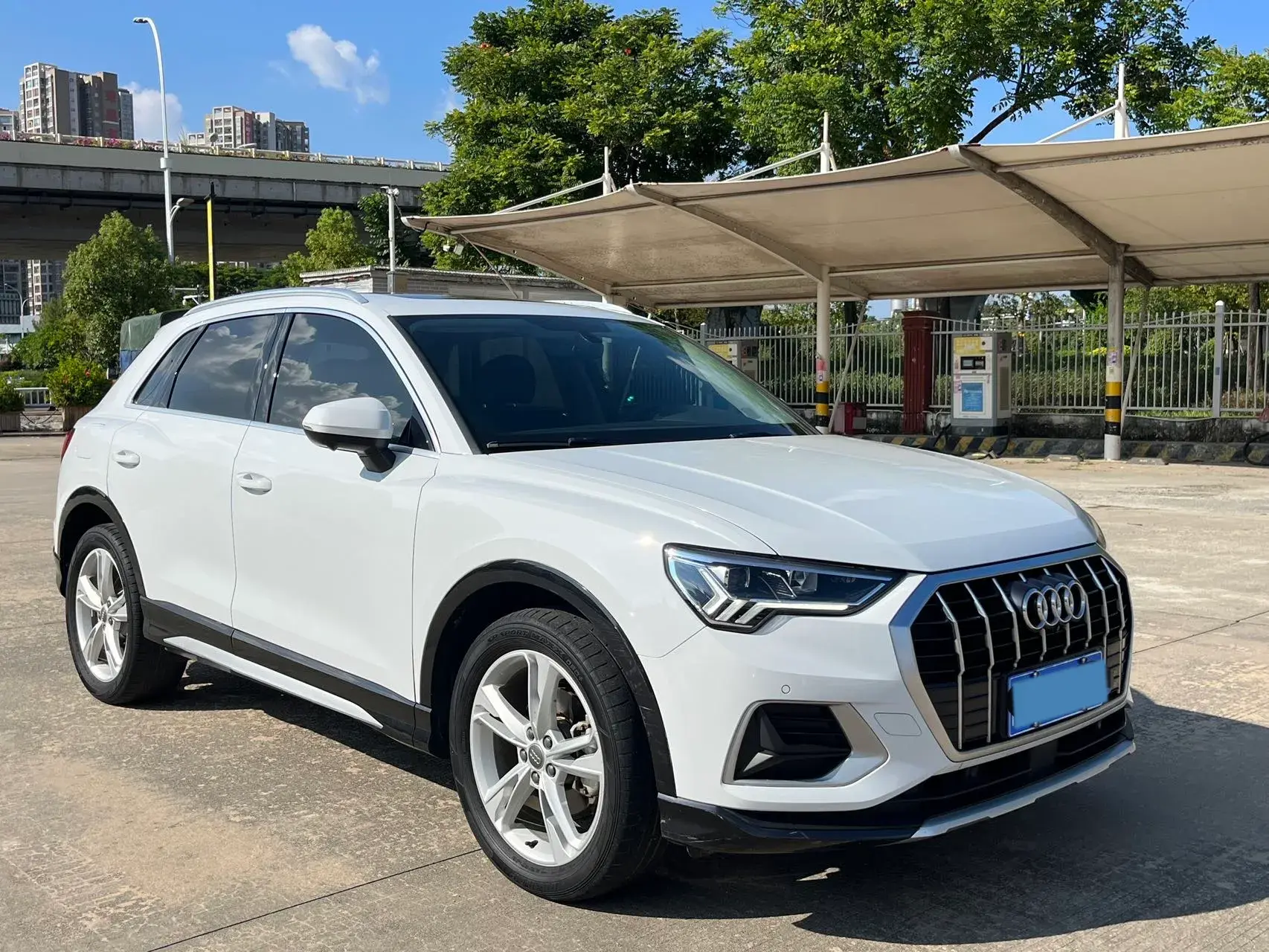 2020 AUDI Q3 thumbnail 3