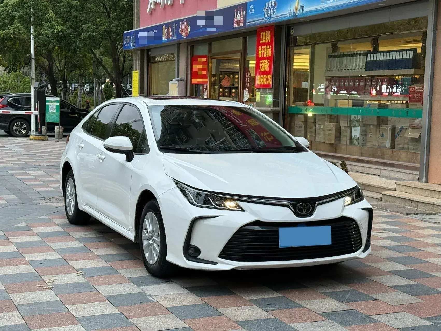 2019 TOYOTA COROLLA thumbnail 3