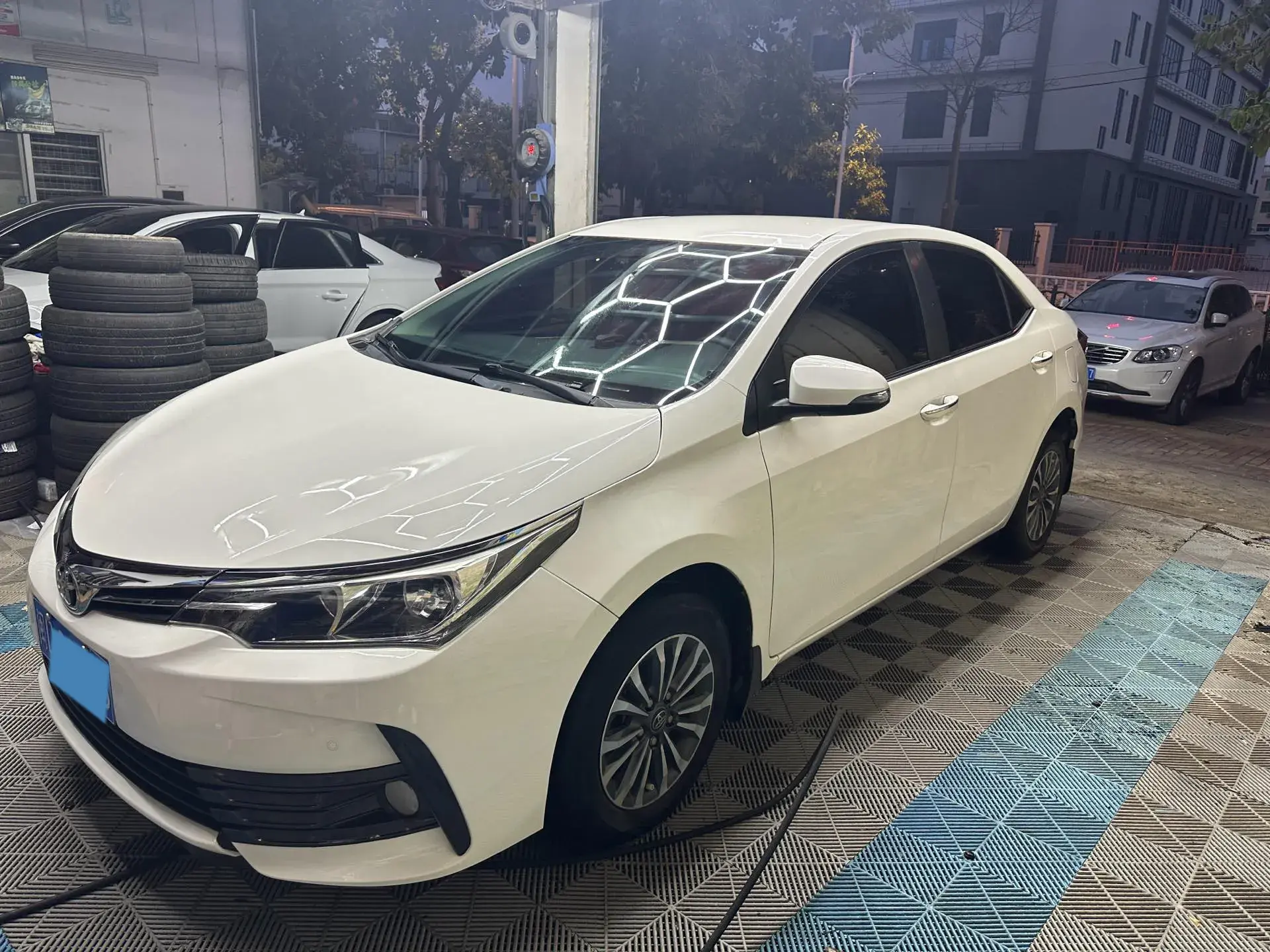 2018 TOYOTA COROLLA view 1