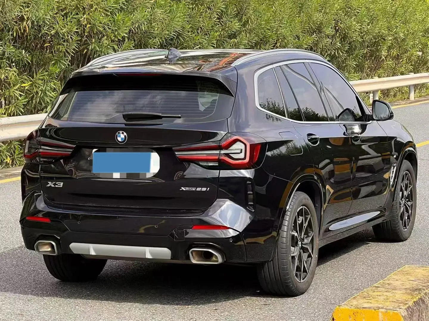 2022 BMW X3 thumbnail 3