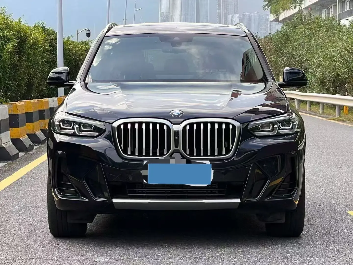 2022 BMW X3 thumbnail 2