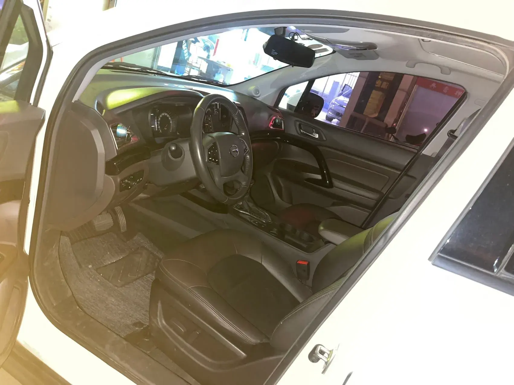 2018 GAC TRUMPCHI thumbnail 2