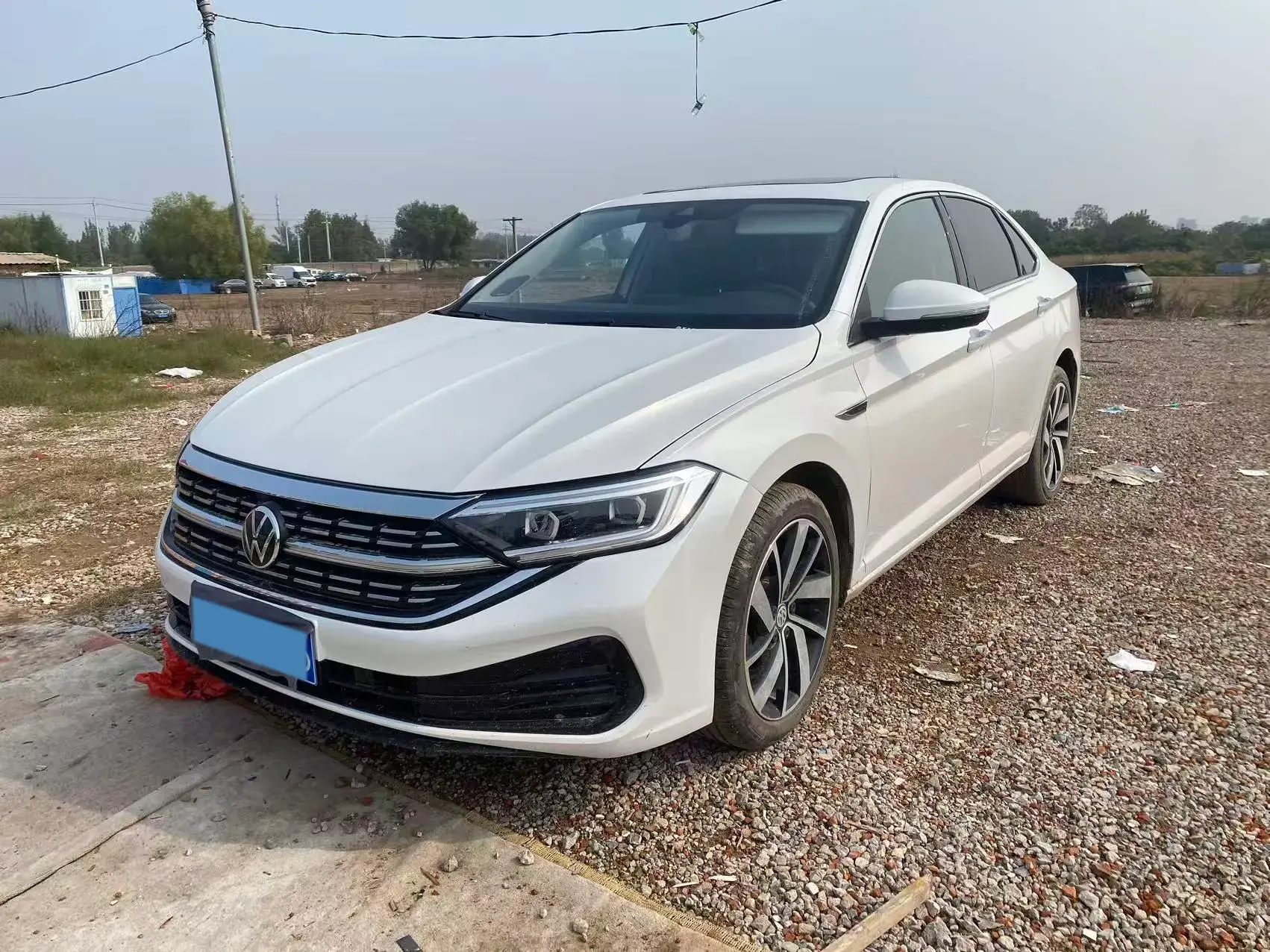 2023 VOLKSWAGEN SAGITAR view 1