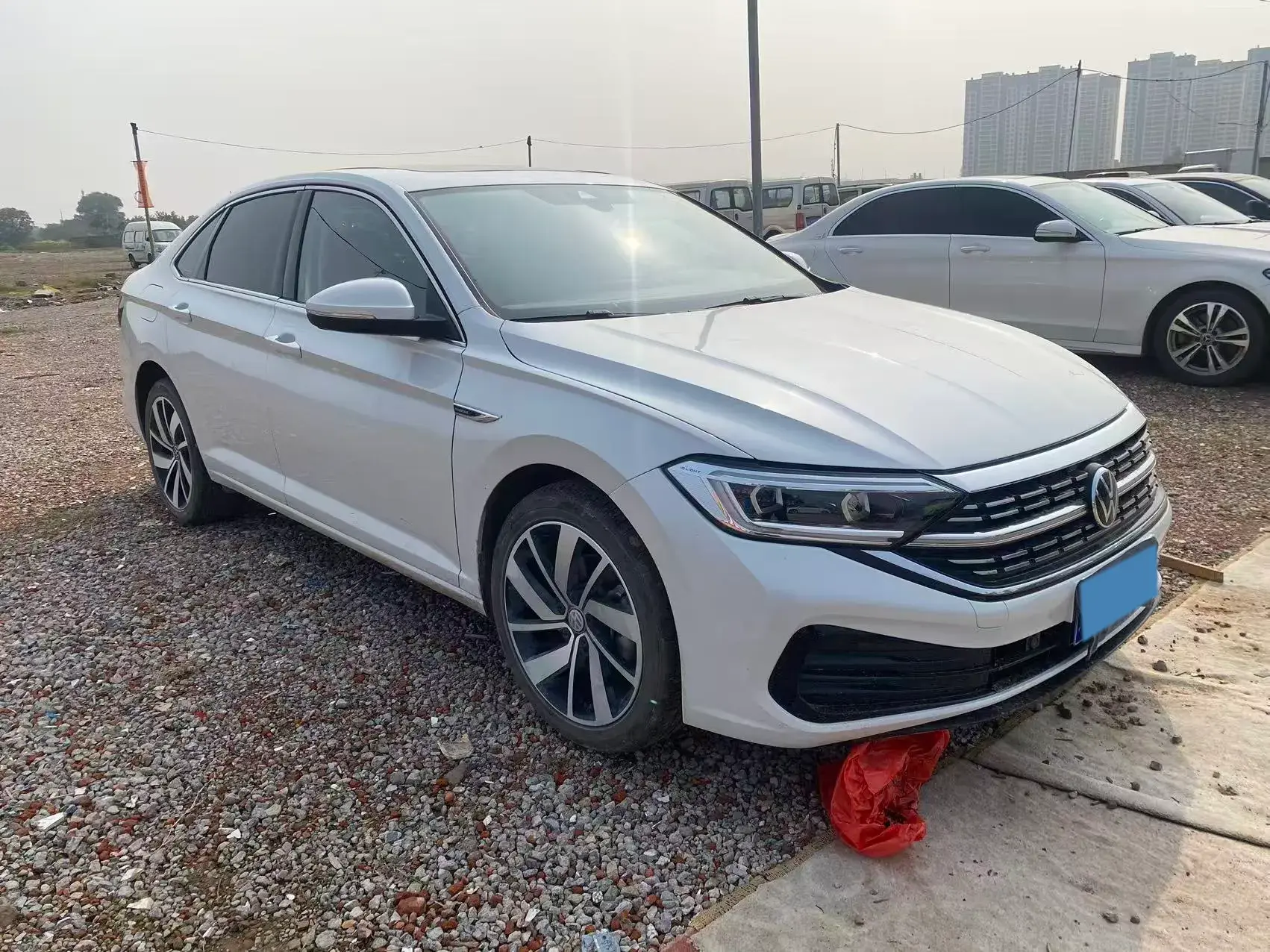 2023 VOLKSWAGEN SAGITAR thumbnail 2