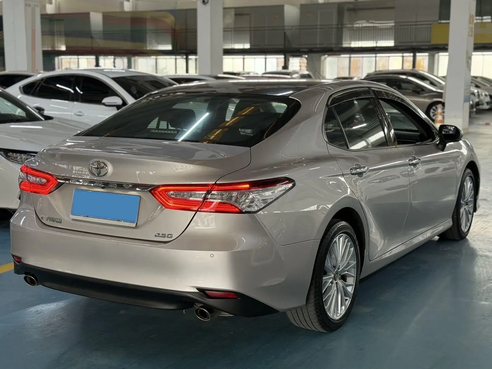 2019 TOYOTA CAMRY thumbnail 3