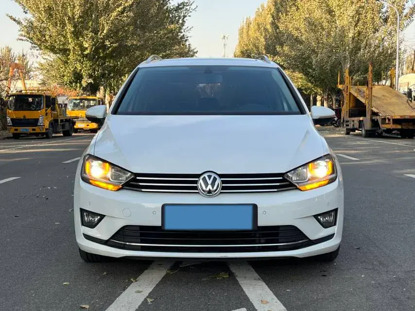 2018 VOLKSWAGEN GOLF thumbnail 2