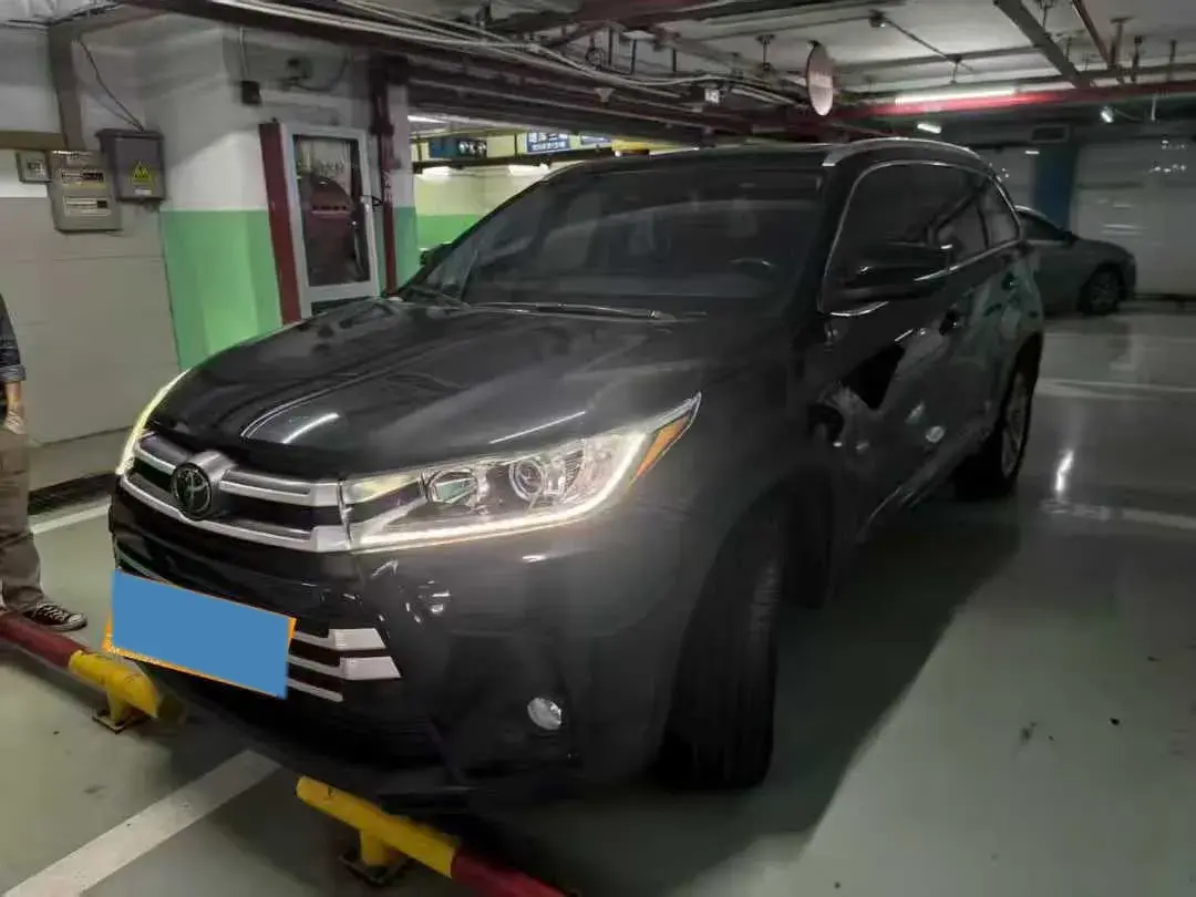 2021 TOYOTA HIGHLANDER view 1