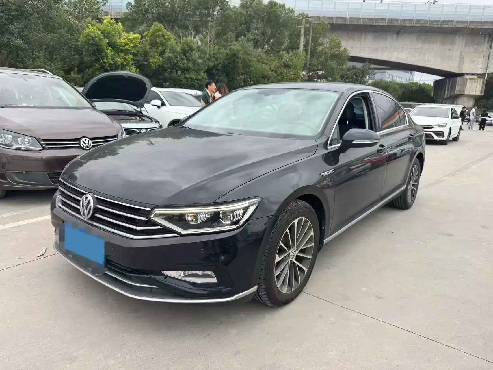 2020 VOLKSWAGEN MAGOTAN view 1