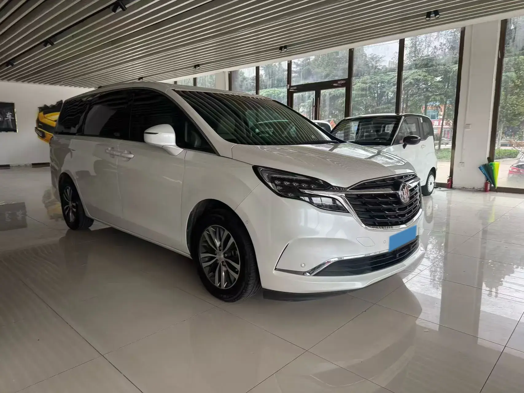 2022 BUICK GL8 thumbnail 2