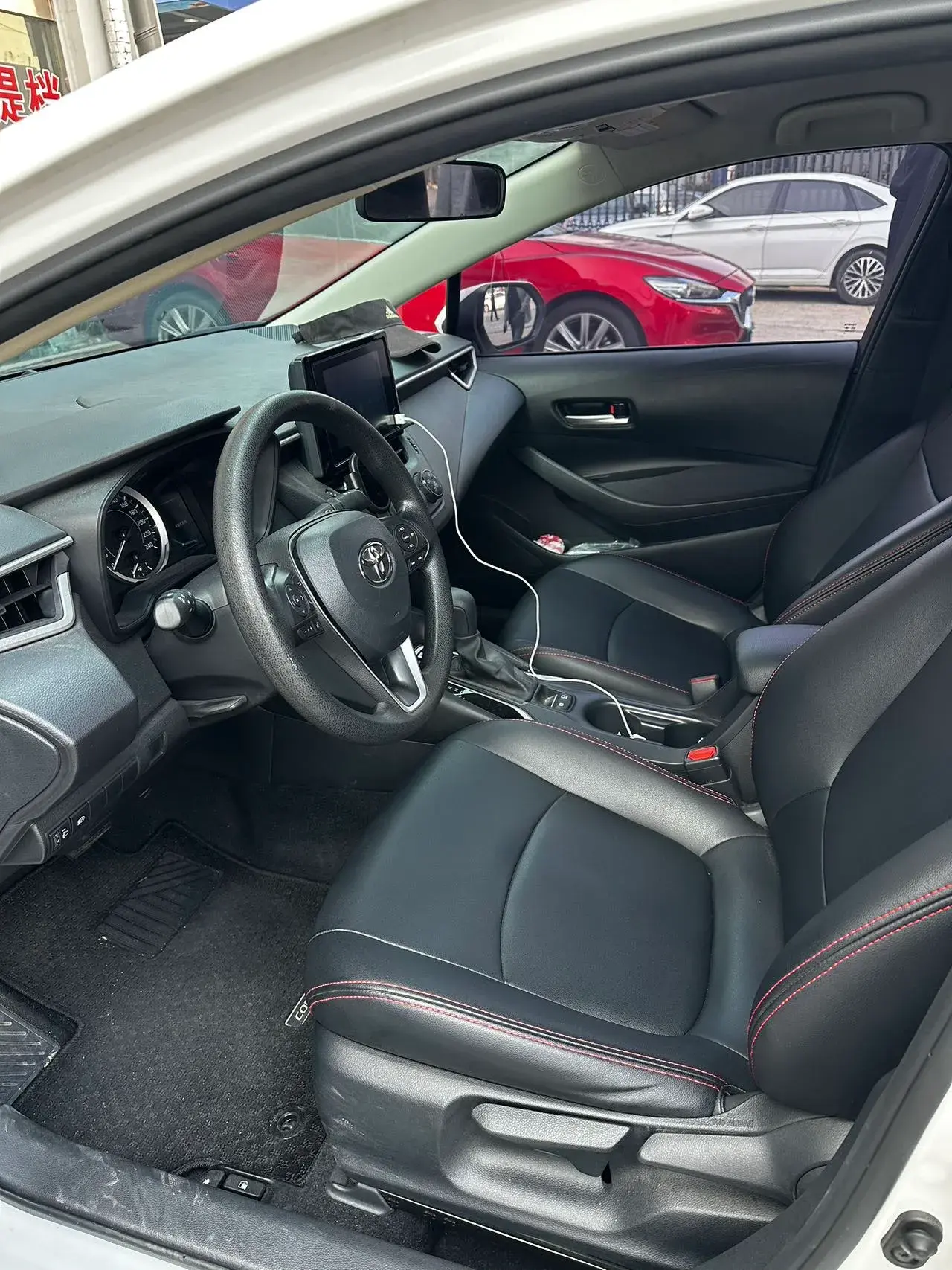 2021 TOYOTA COROLLA thumbnail 4