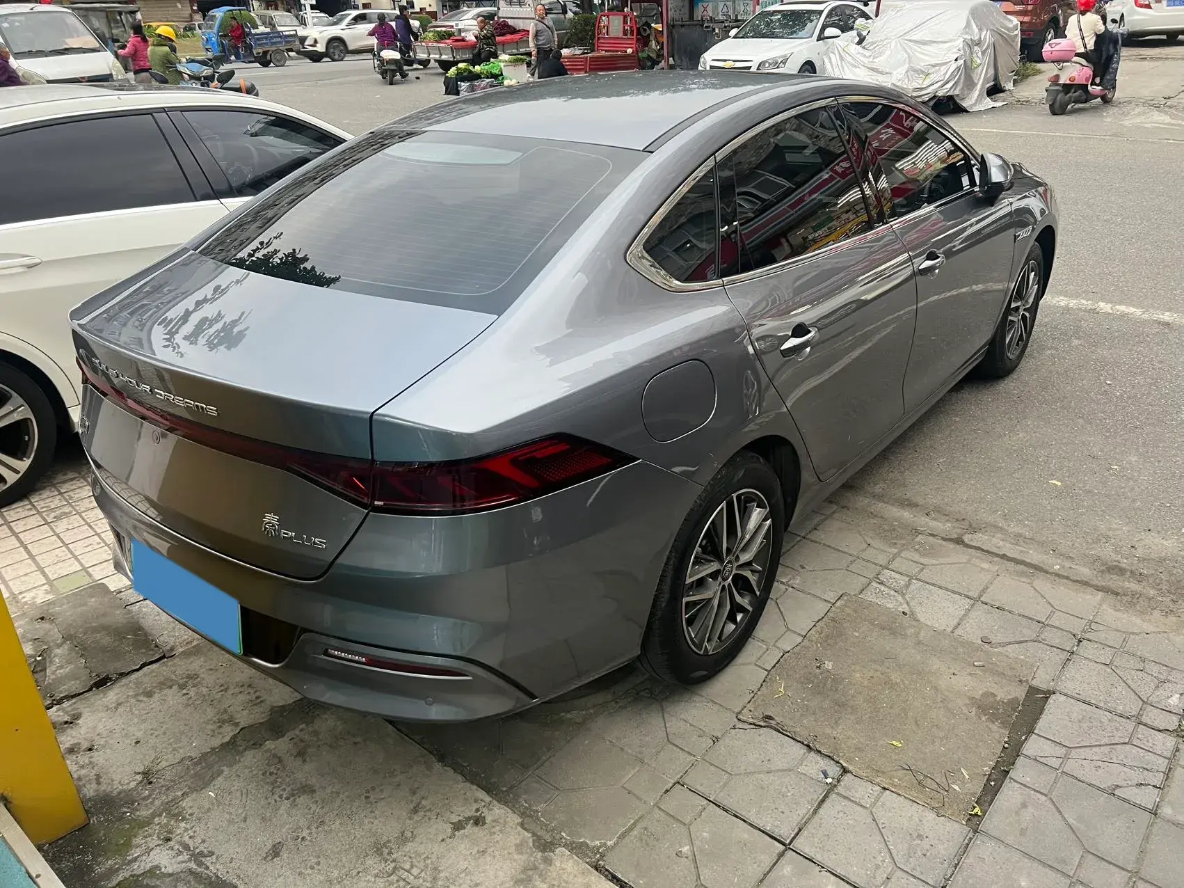 2023 BYD QIN thumbnail 3