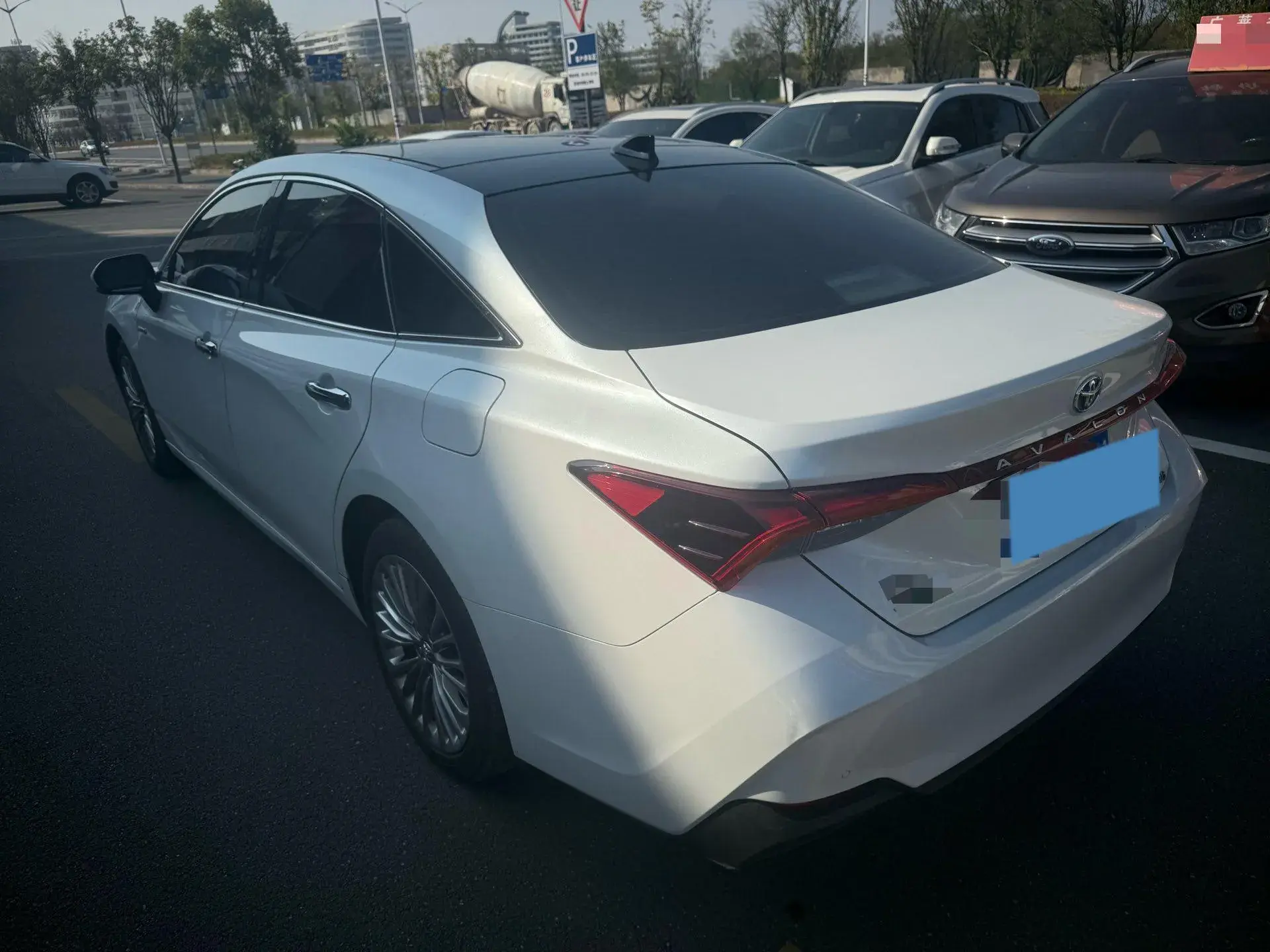 2022 TOYOTA AVALON thumbnail 2