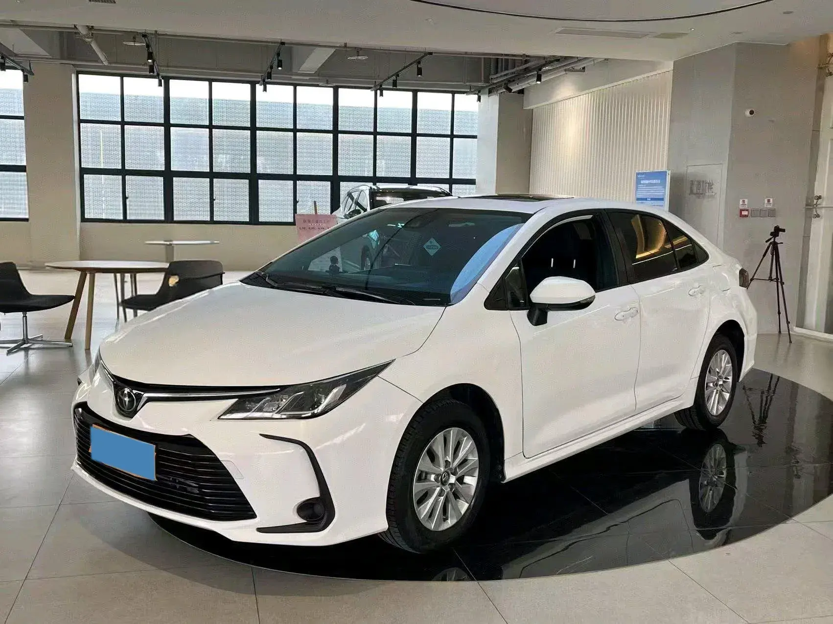 2021 TOYOTA COROLLA view 1