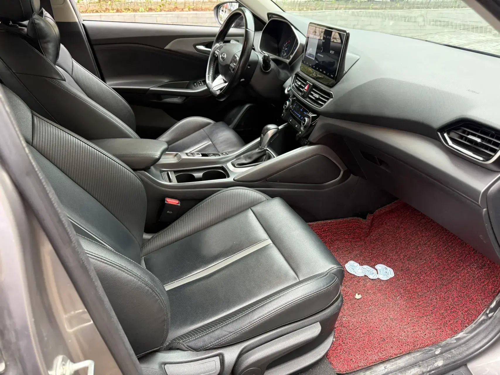 2019 HYUNDAI LA thumbnail 4