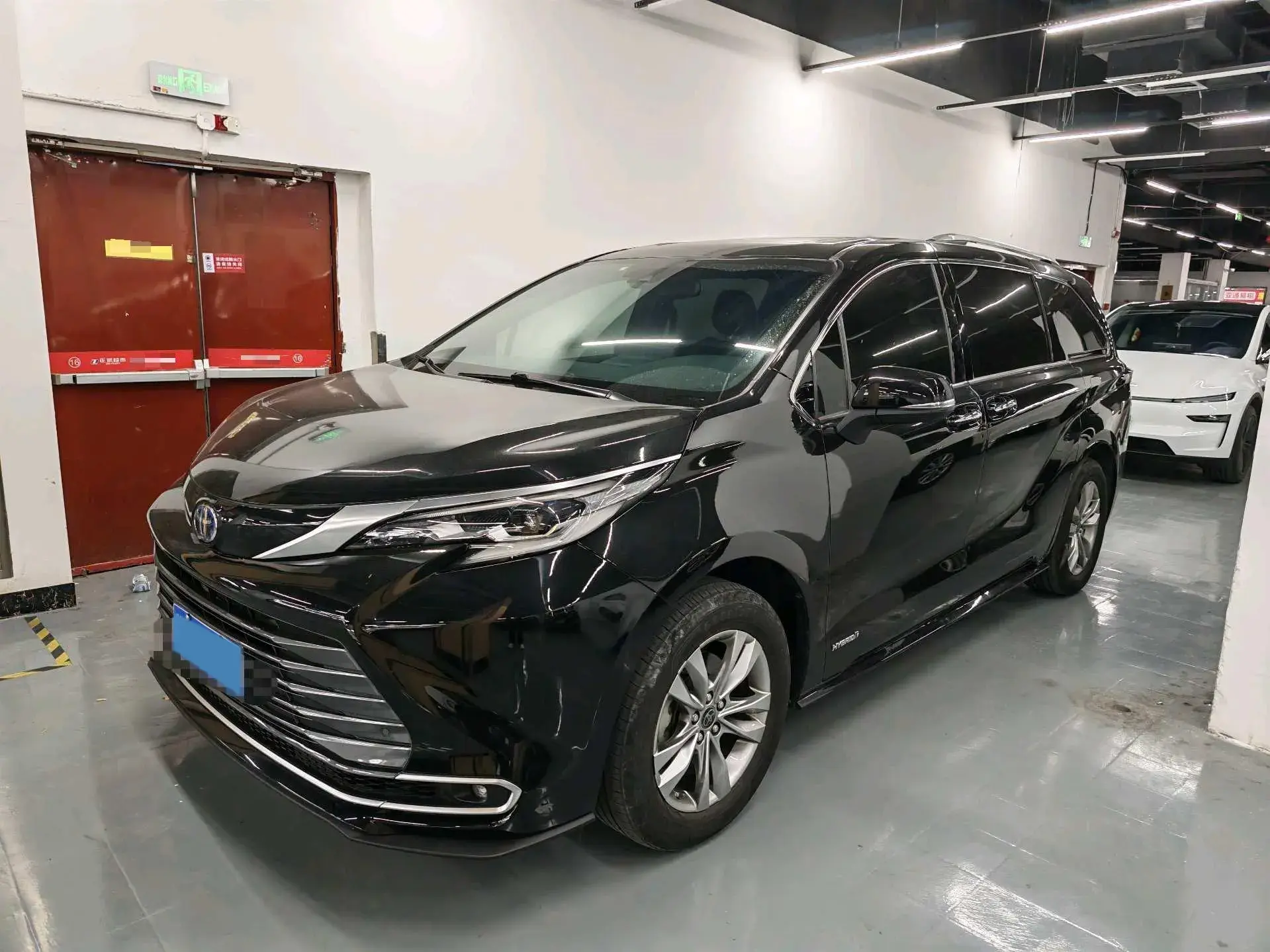 2021 TOYOTA SIENNA view 1