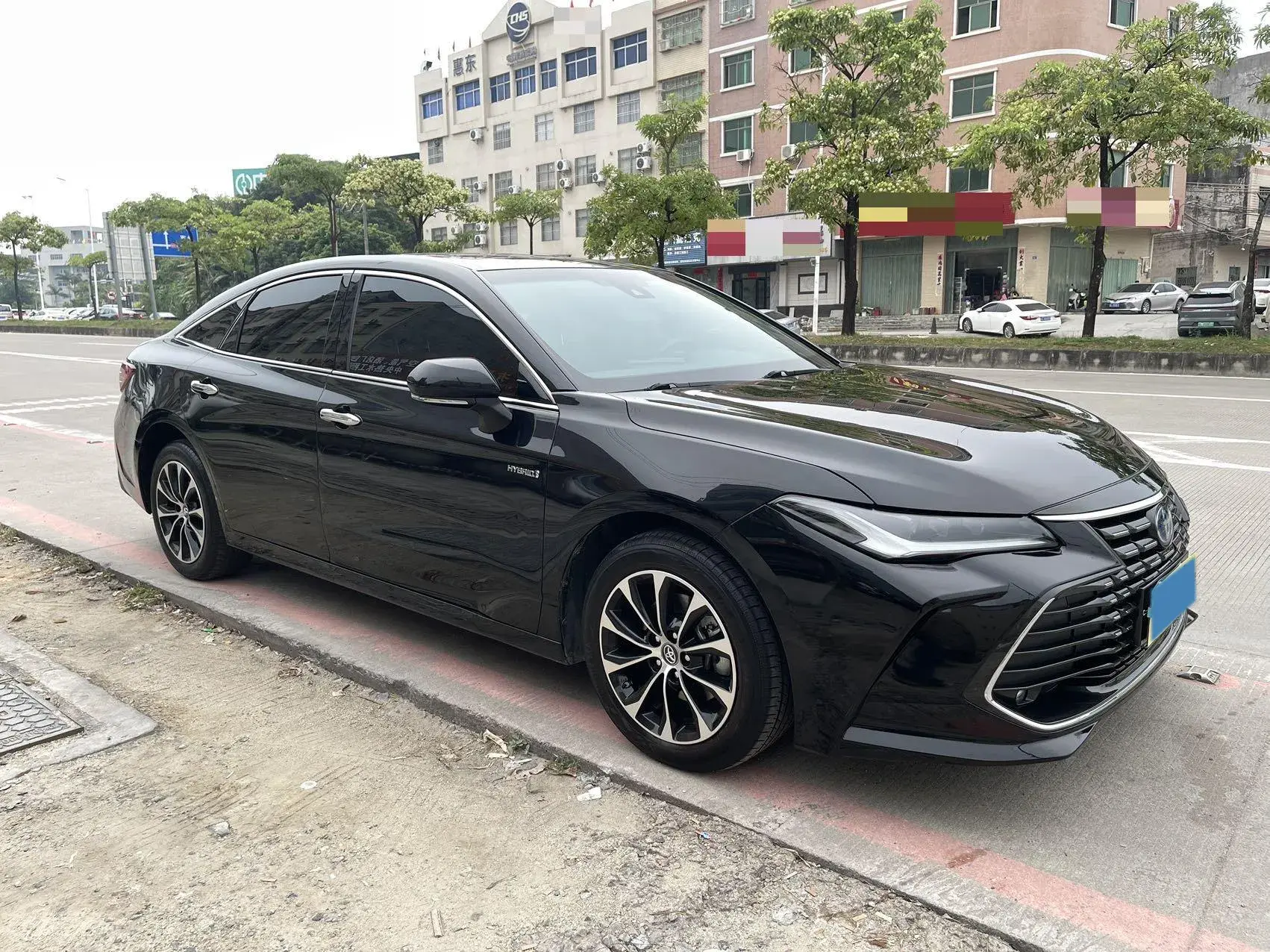 2022 TOYOTA AVALON thumbnail 3