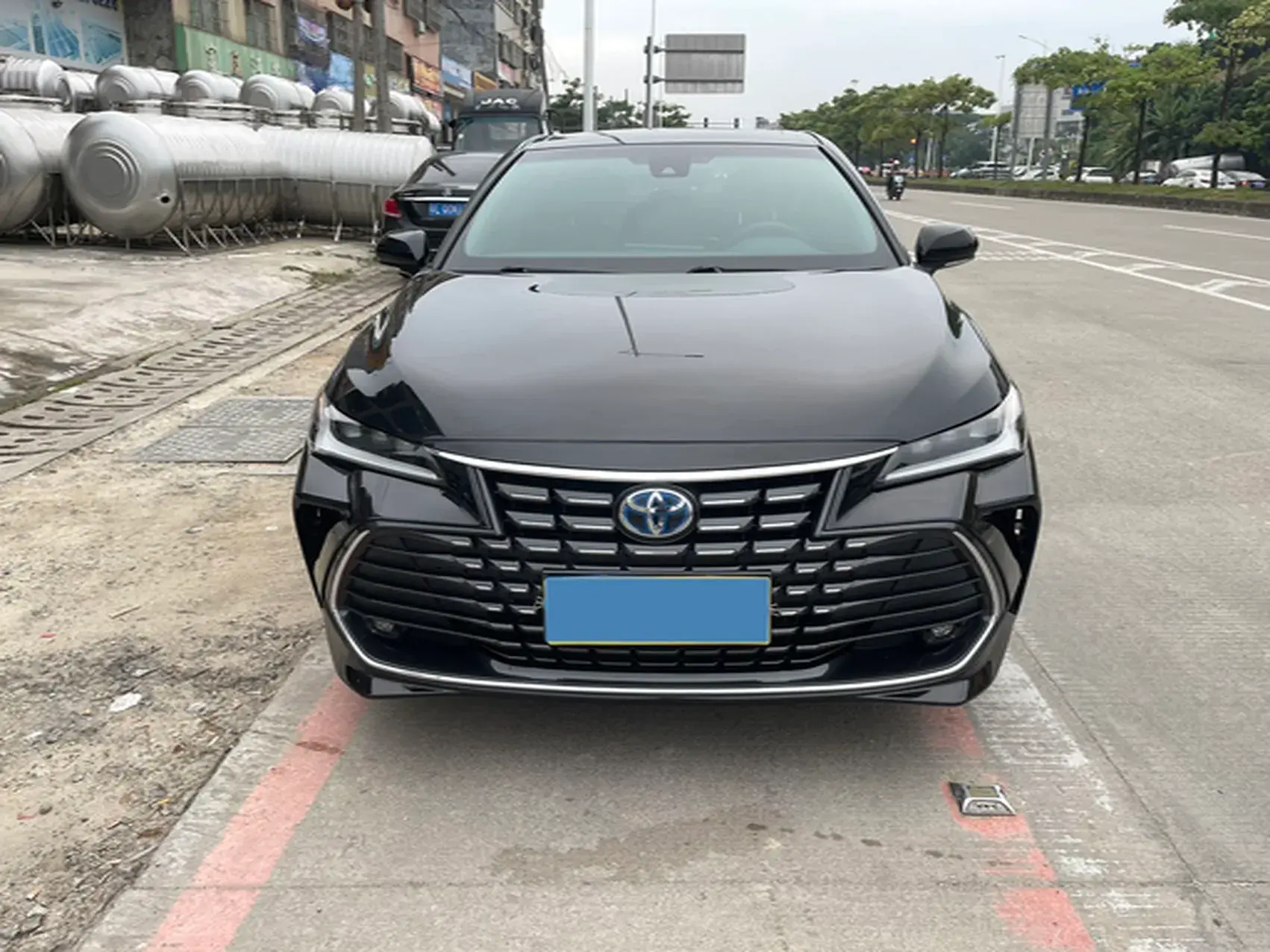 2022 TOYOTA AVALON thumbnail 2