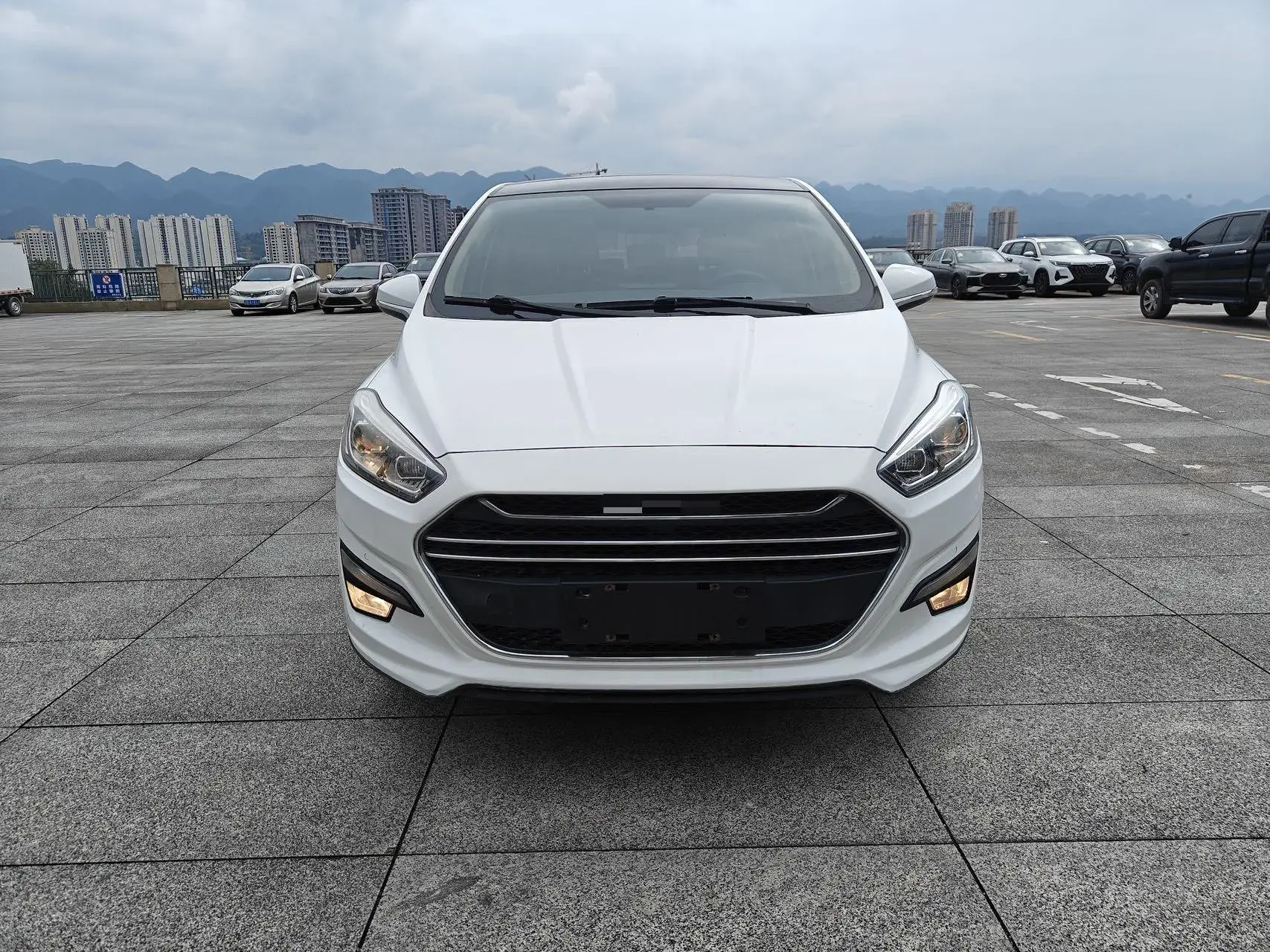 2017 LIFAN XUANLANG thumbnail 2