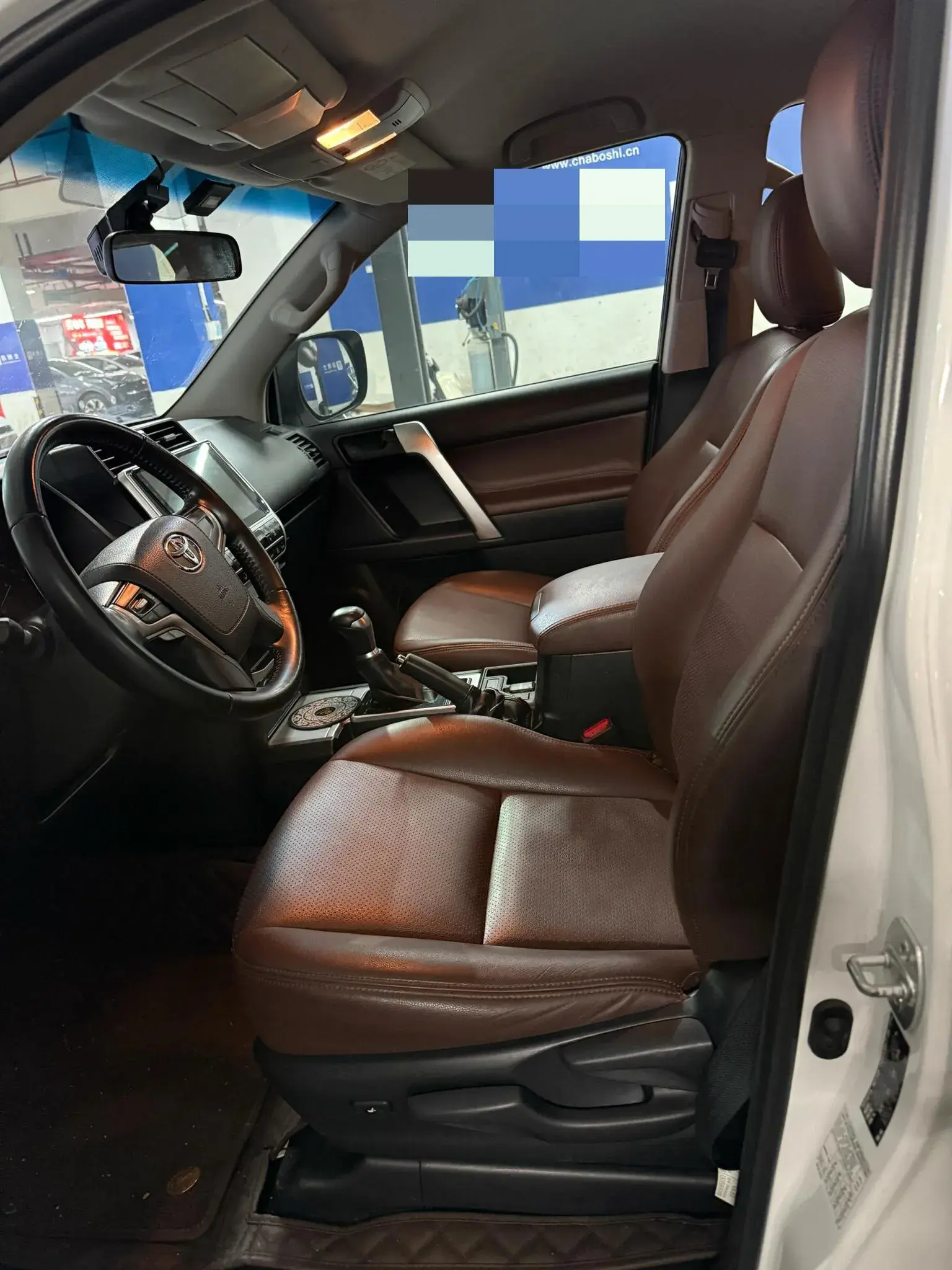 2019 TOYOTA LAND thumbnail 3