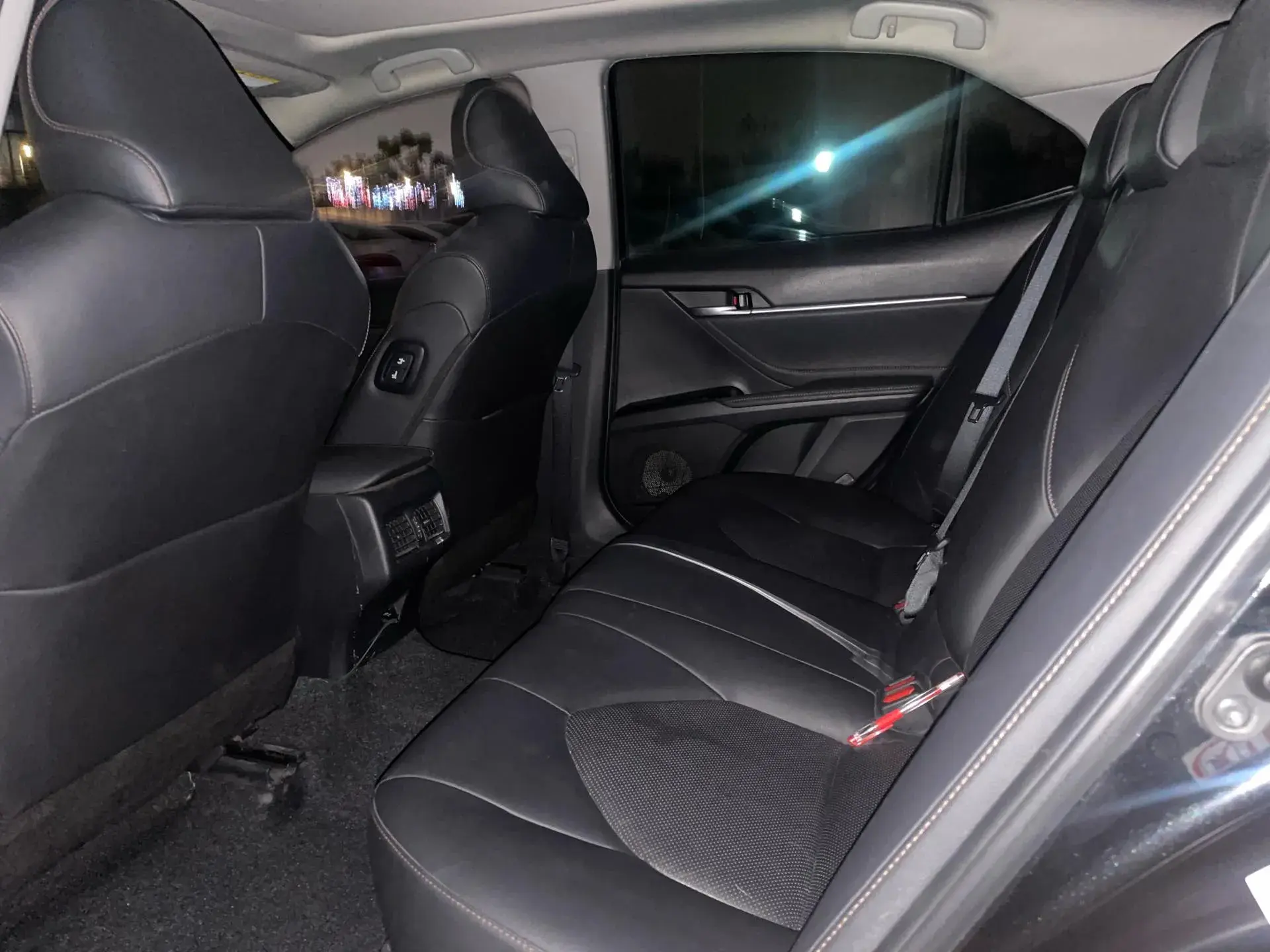 2018 TOYOTA CAMRY thumbnail 4