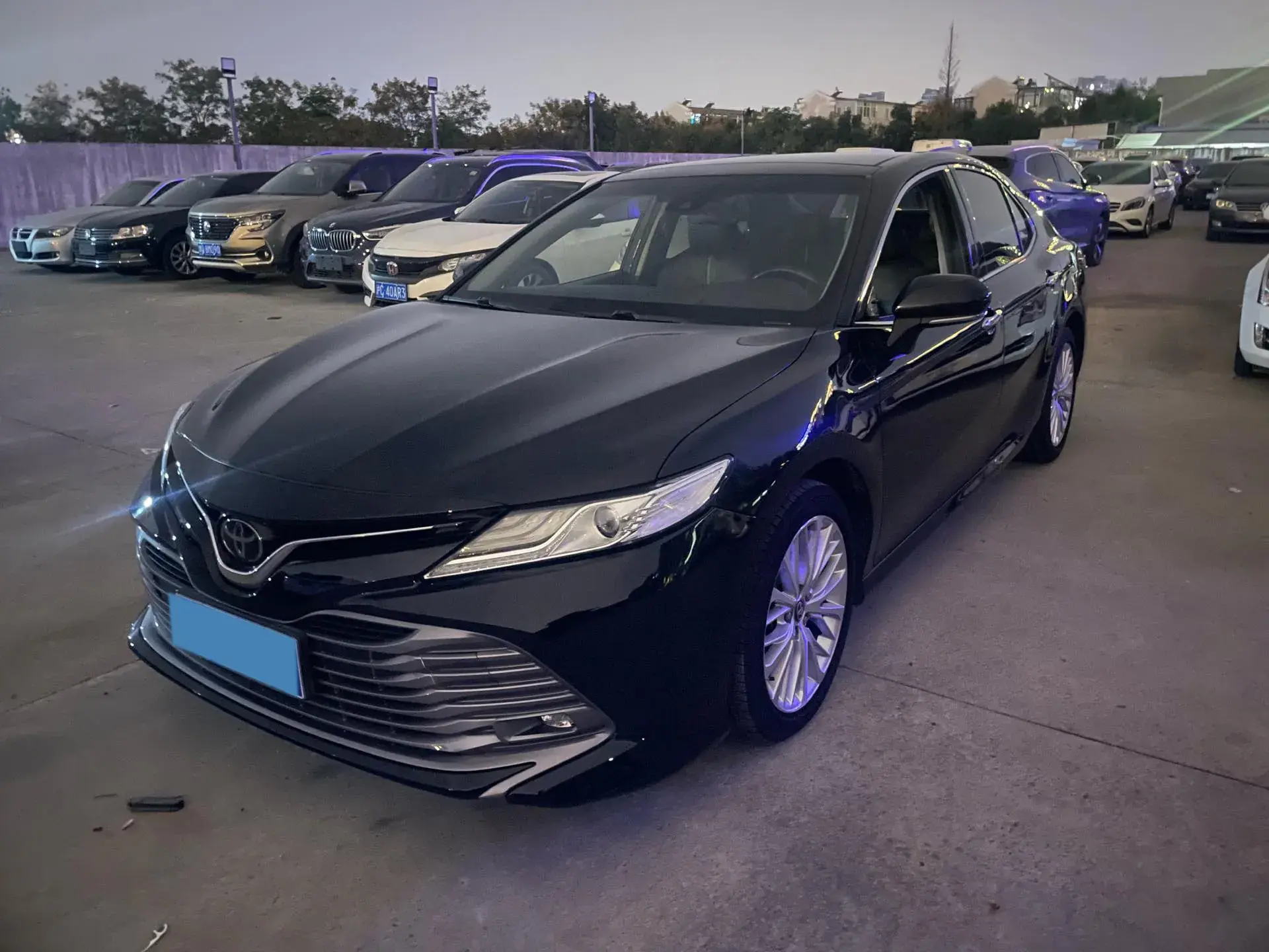 2018 TOYOTA CAMRY view 1