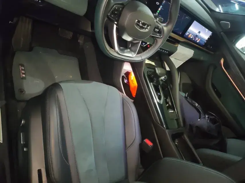 2024 GEELY MONJARO thumbnail 3