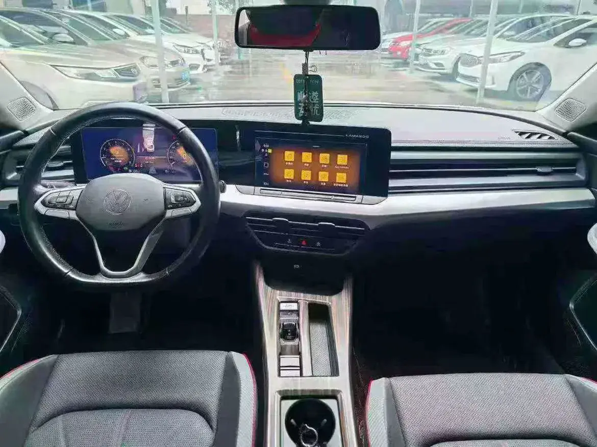 2022 VOLKSWAGEN LAMANDO thumbnail 2