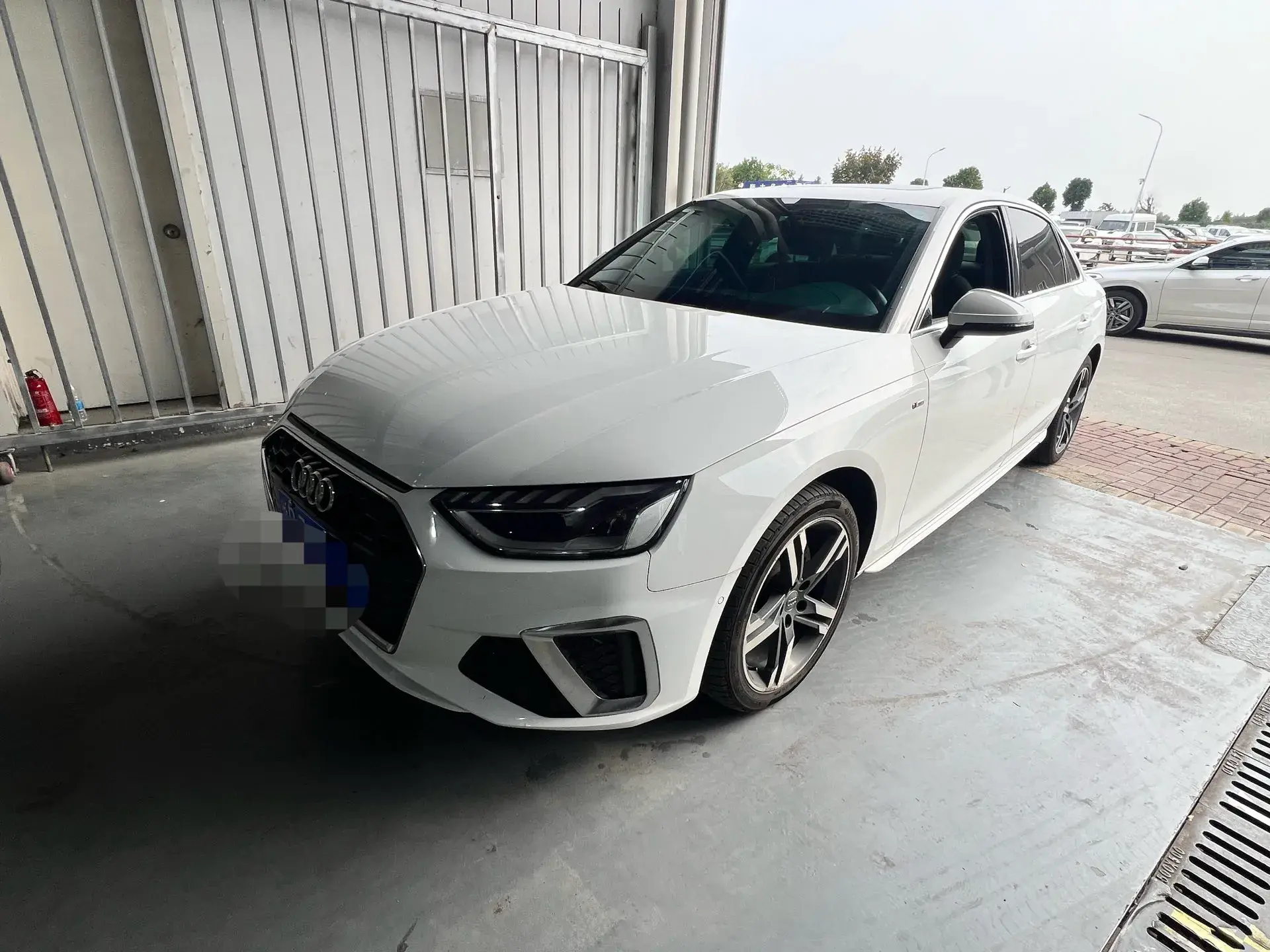 2020 AUDI A4L view 1