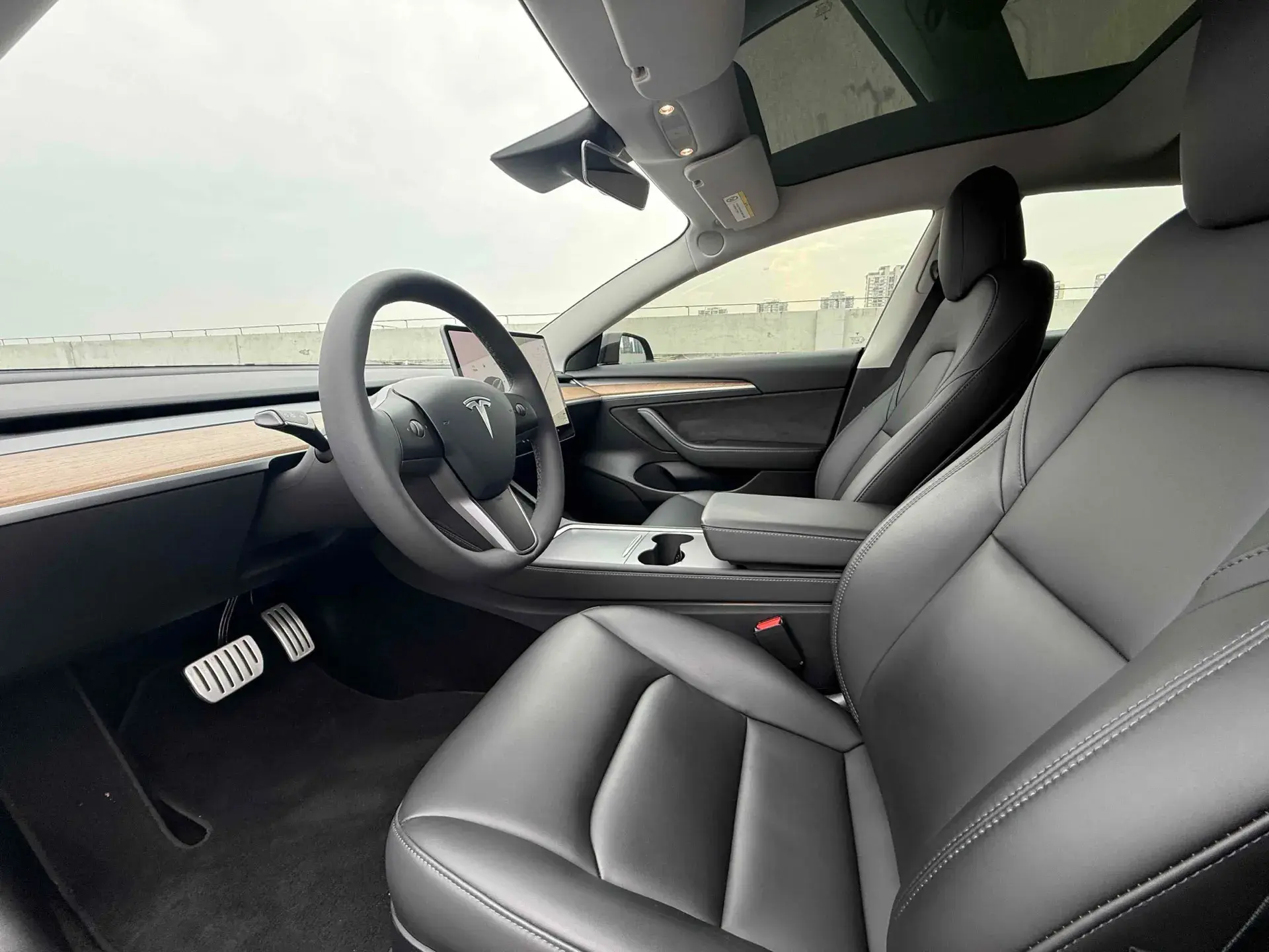 2021 TESLA MODEL thumbnail 4