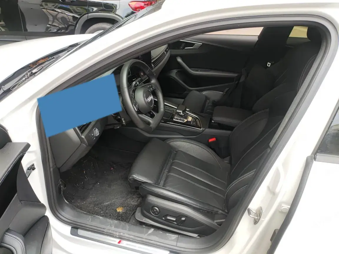 2023 AUDI A4L thumbnail 3