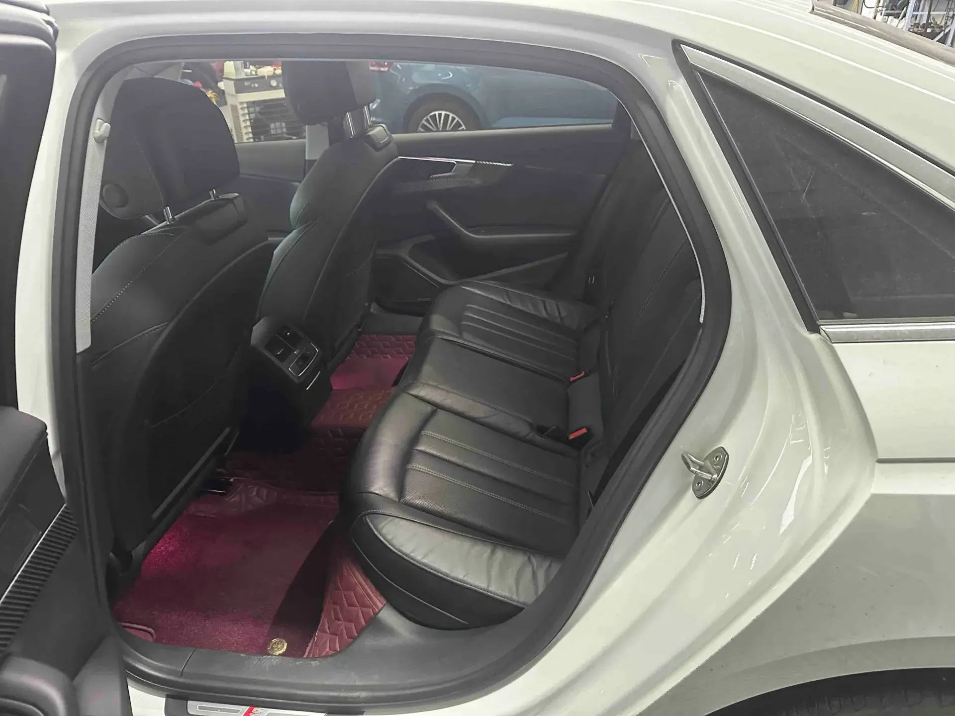 2020 AUDI A4L thumbnail 4