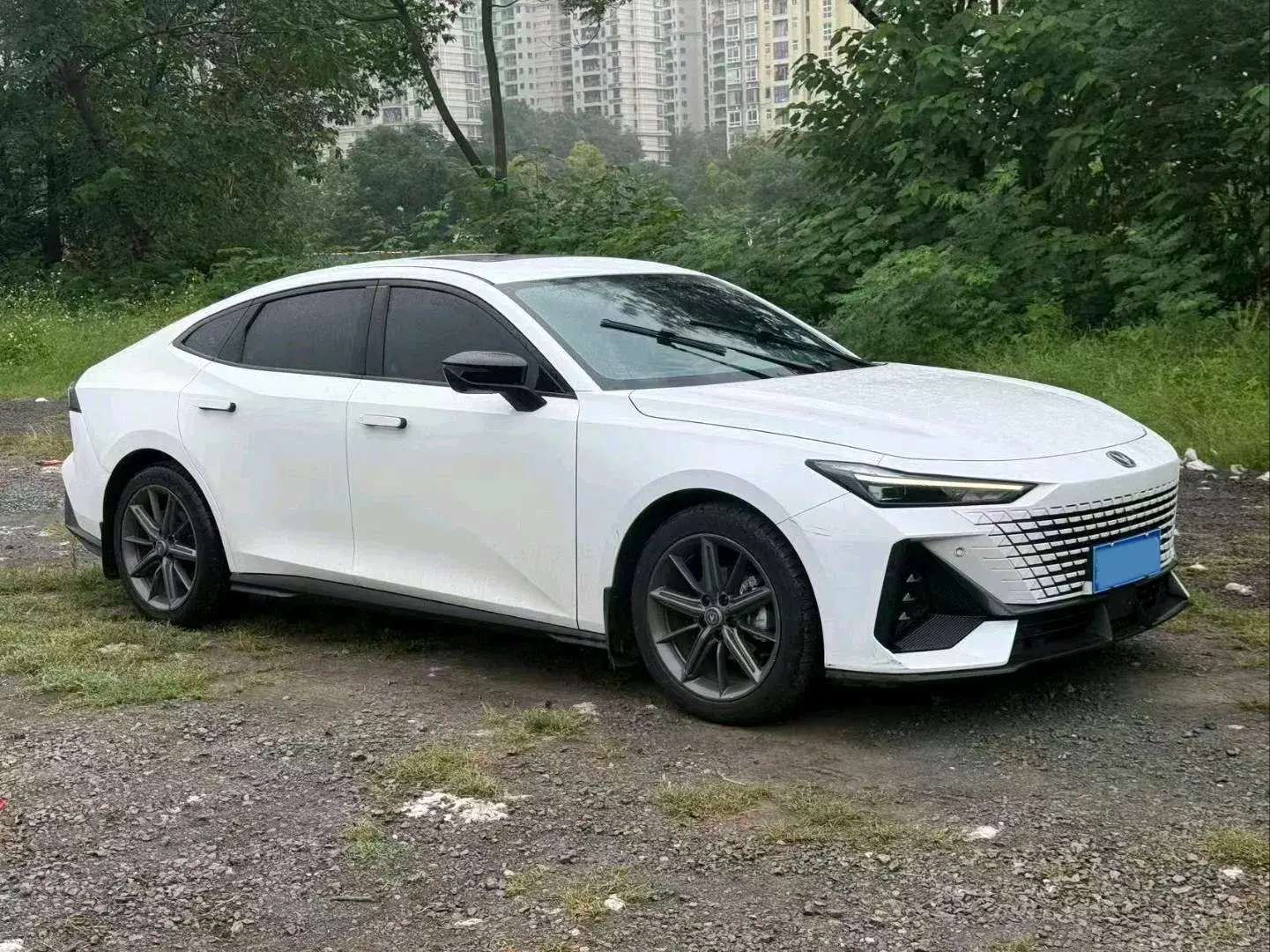 2022 CHANGAN UNI-V thumbnail 3