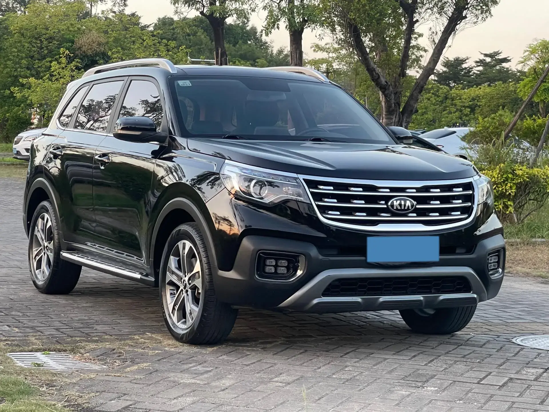 2019 KIA SPORTAGE thumbnail 3