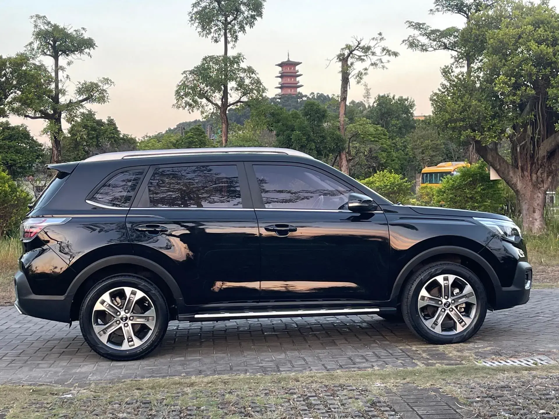 2019 KIA SPORTAGE thumbnail 4