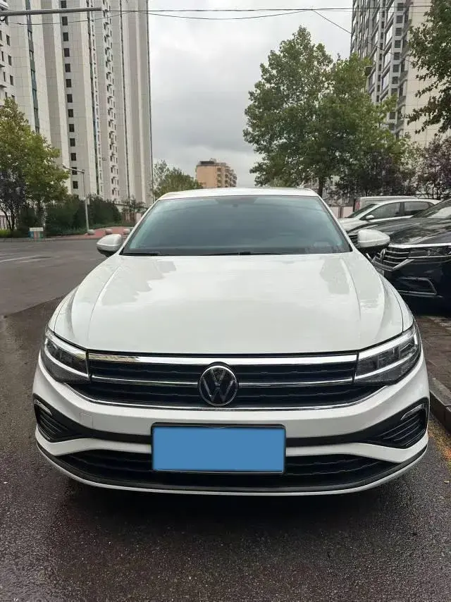 2023 VOLKSWAGEN BORA thumbnail 2