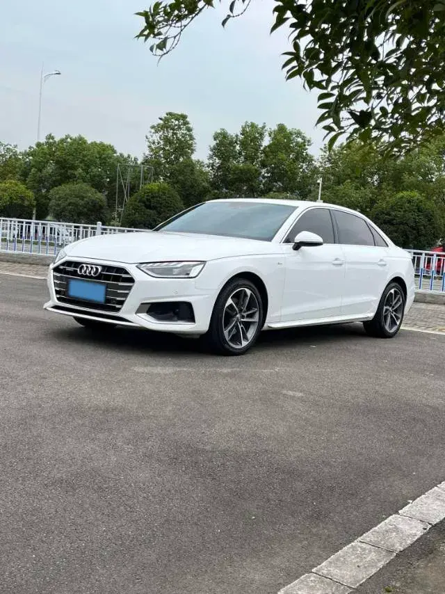 2020 AUDI A4L view 1