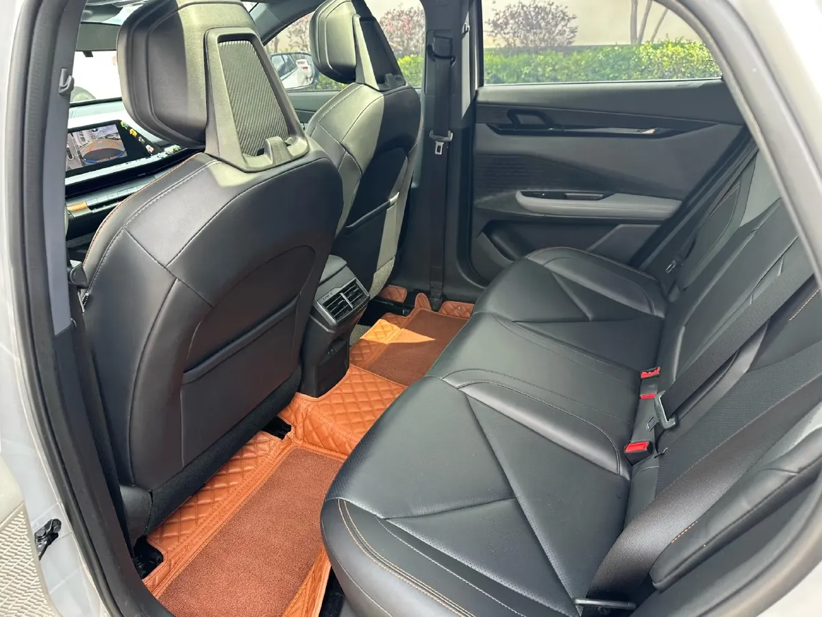 2022 ChangAn UNI-V 1.5T 188HP L4 7DCT,autocango,china used car exporter,china ev exporter,chinese used car exporter,chinese used ev exporter