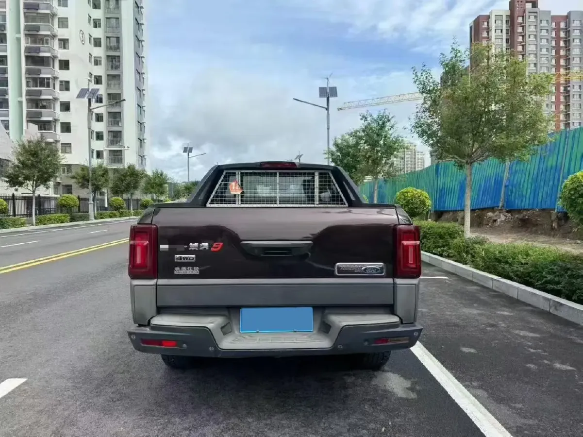 2022 JMC YuHu 9 2.0T 141HP L4 8AT,autocango,china used car exporter,china ev exporter,chinese used car exporter,chinese used ev exporter