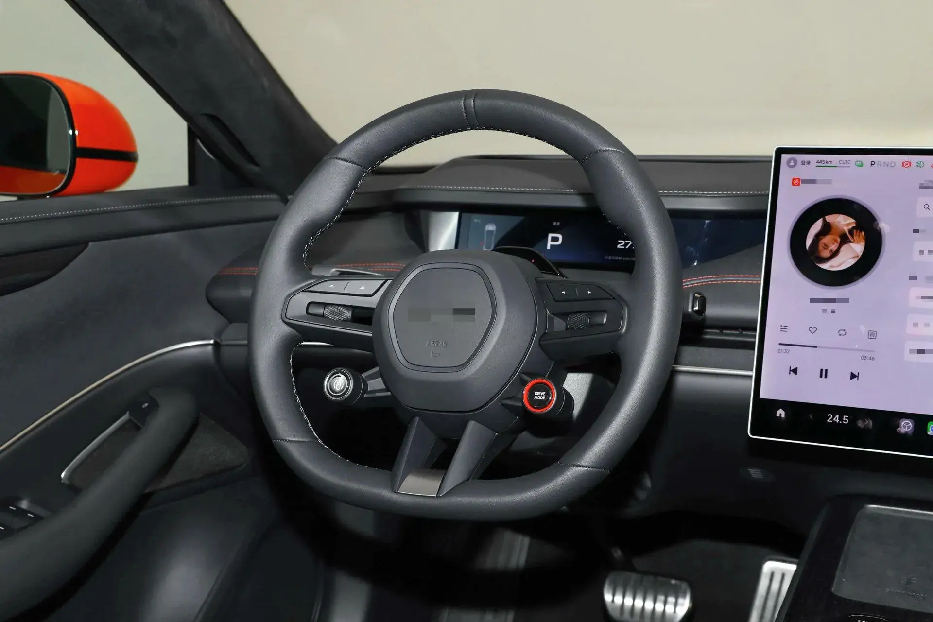 2024 MI SU7 thumbnail 2