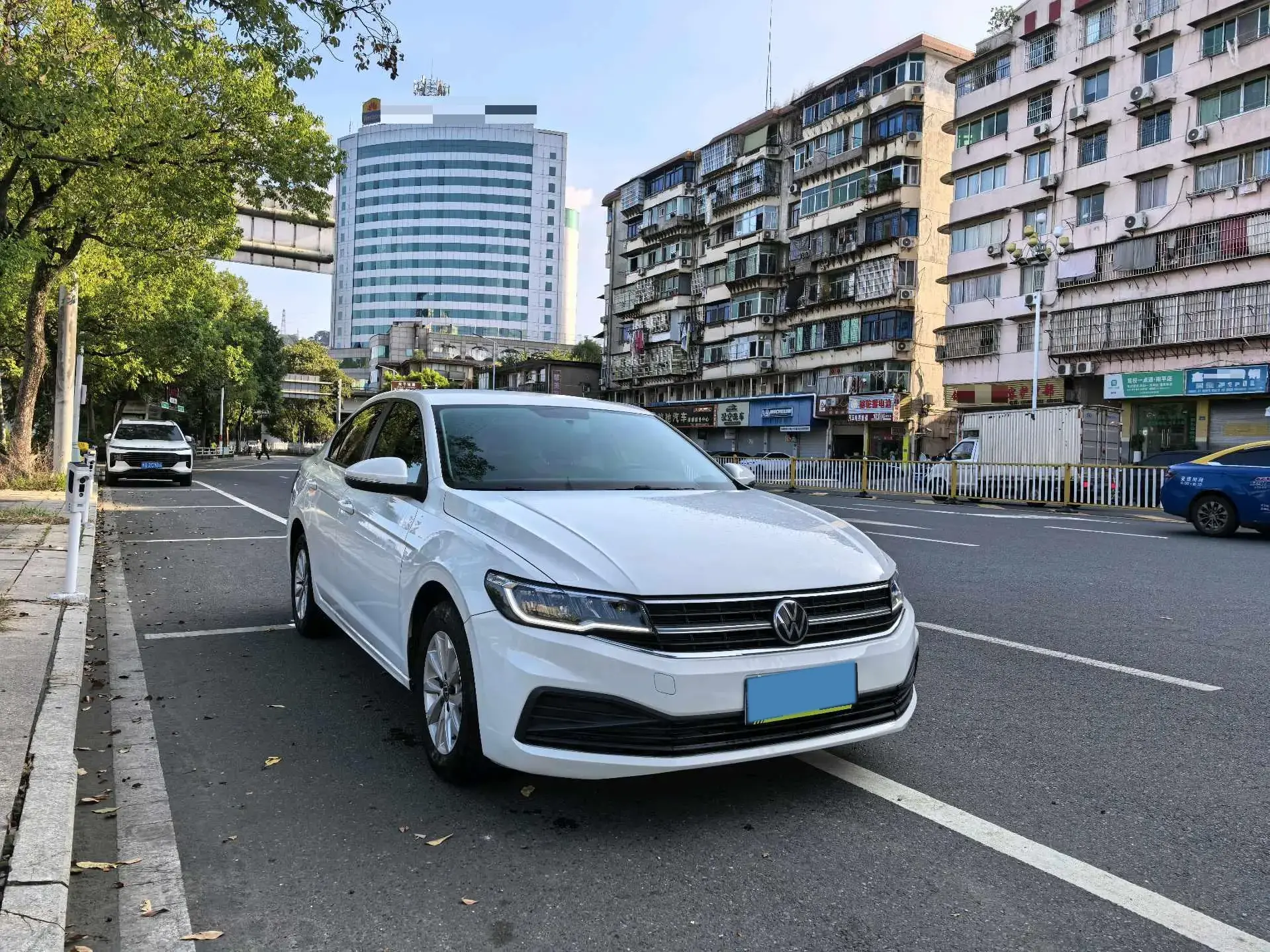 2021 VOLKSWAGEN BORA thumbnail 2