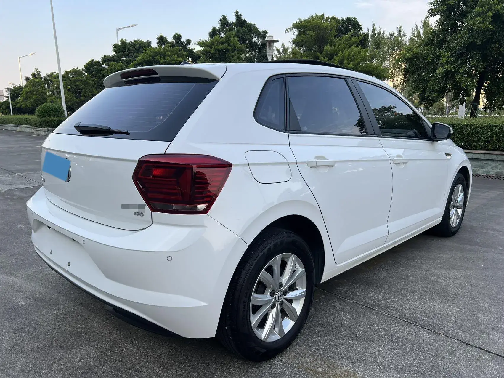 2019 VOLKSWAGEN POLO thumbnail 4