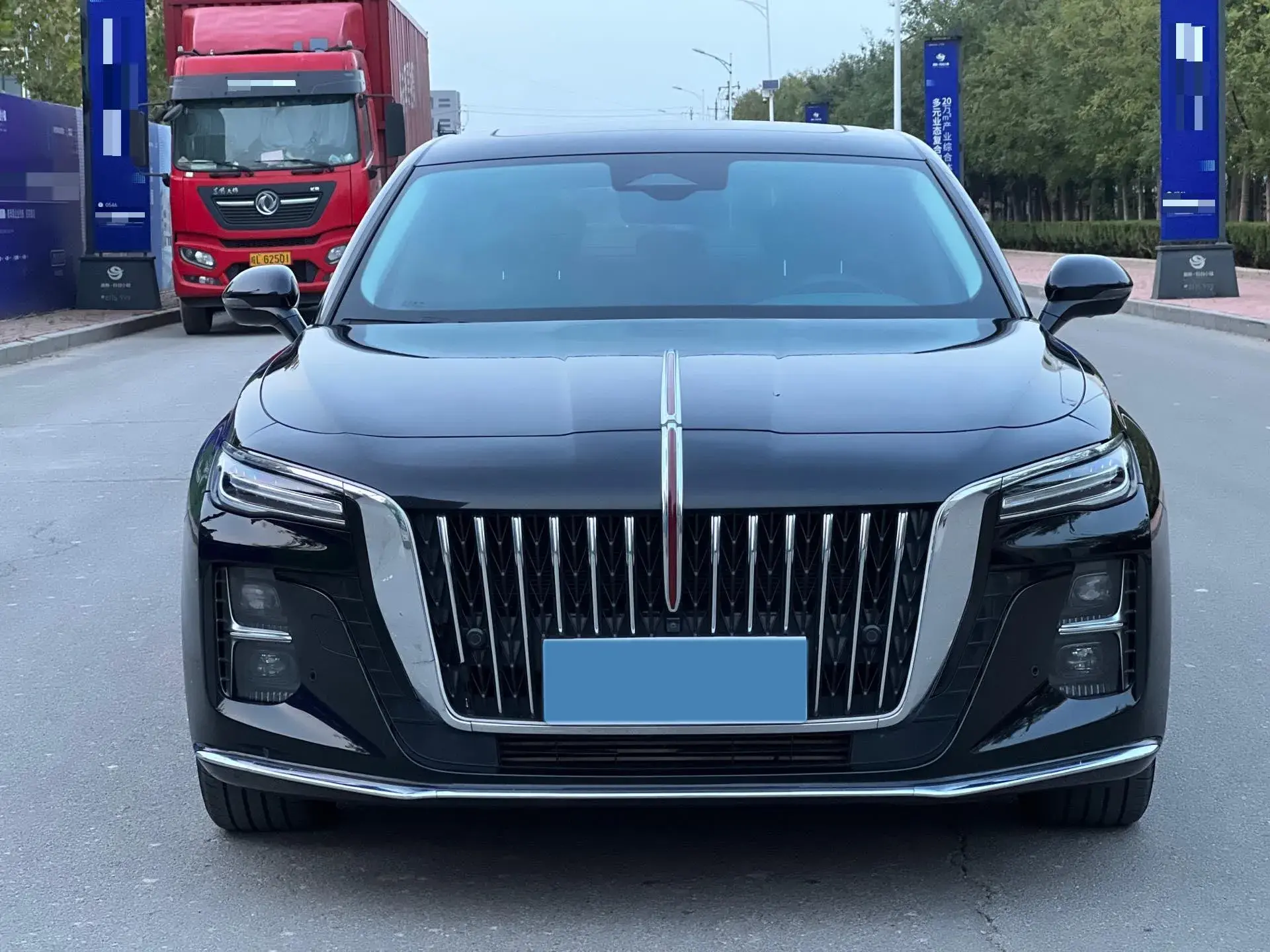 2024 HONGQI H5 thumbnail 2