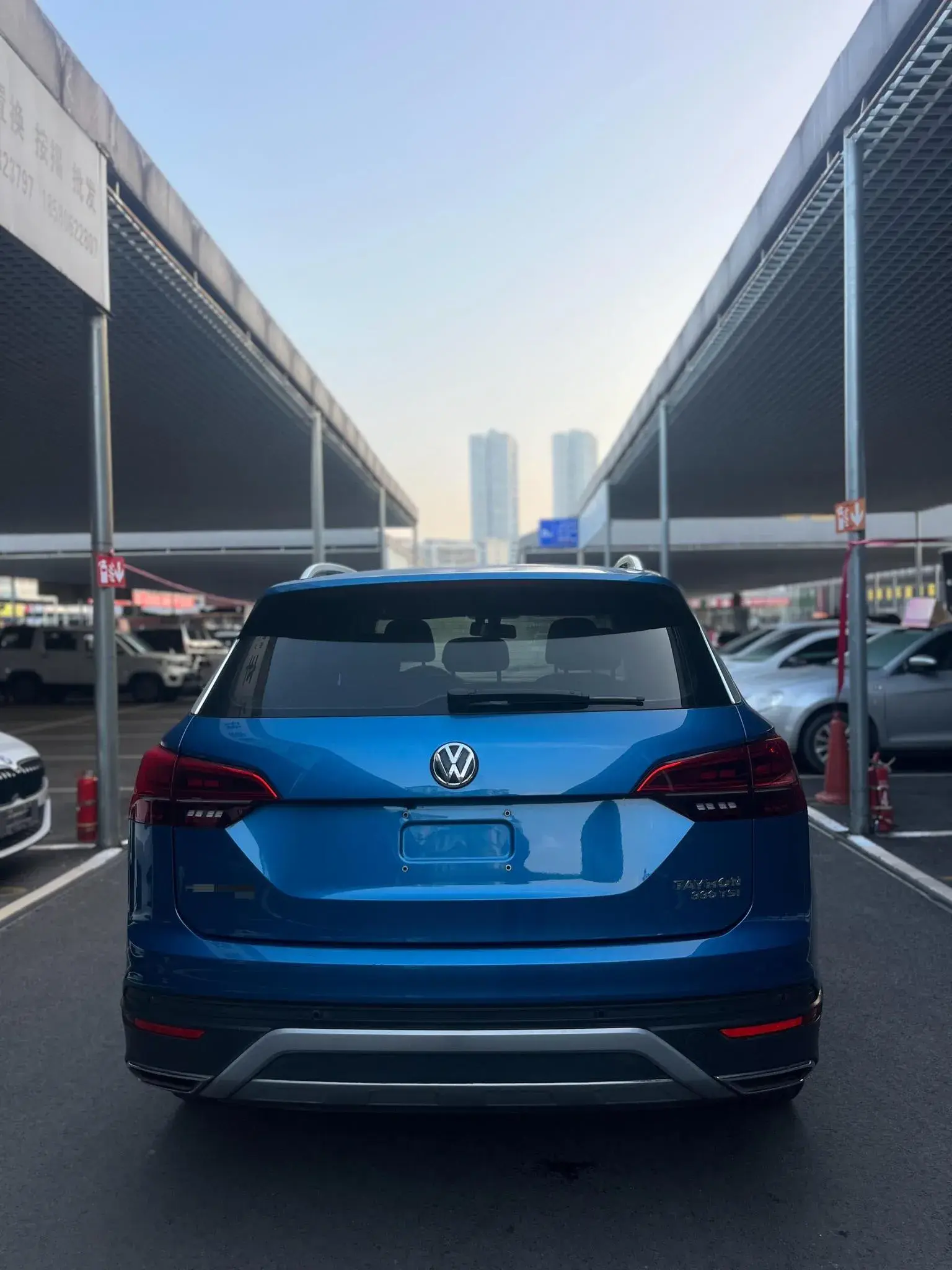 2019 VOLKSWAGEN TAYRON thumbnail 4