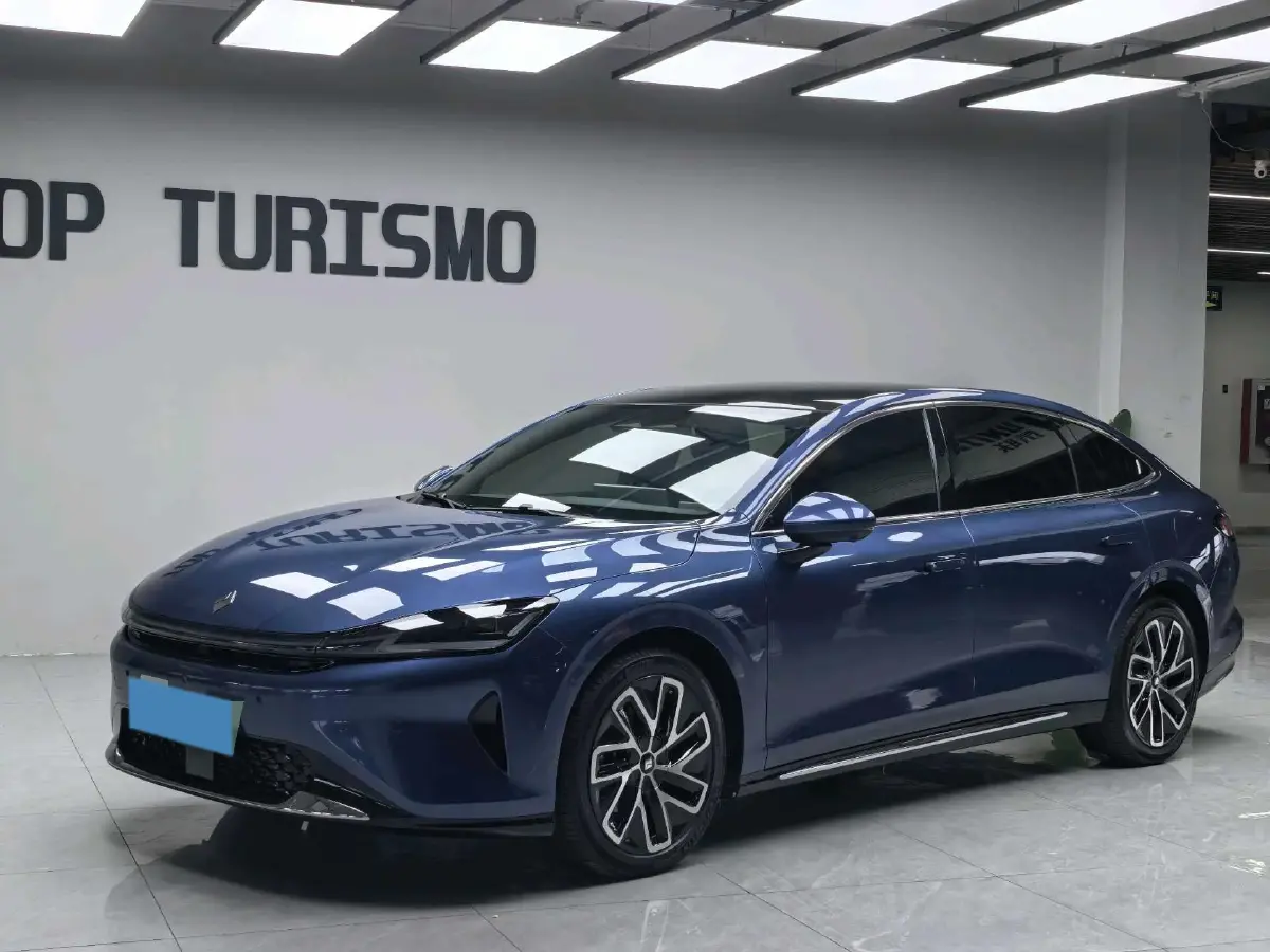 2025 BaoJun XiangJing 1.5T 143HP L4 1DHT PHEV