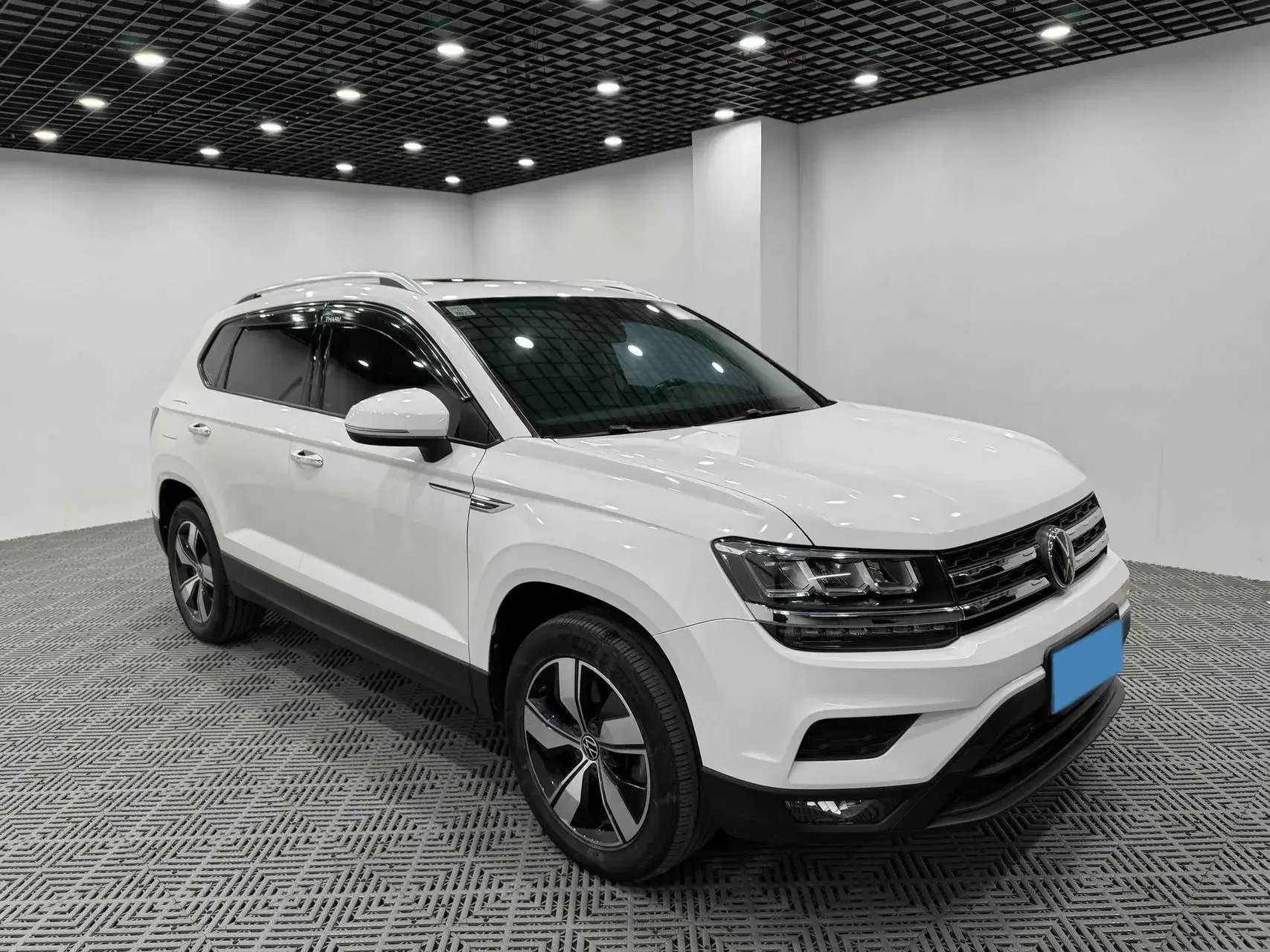 2021 VOLKSWAGEN THARU thumbnail 2